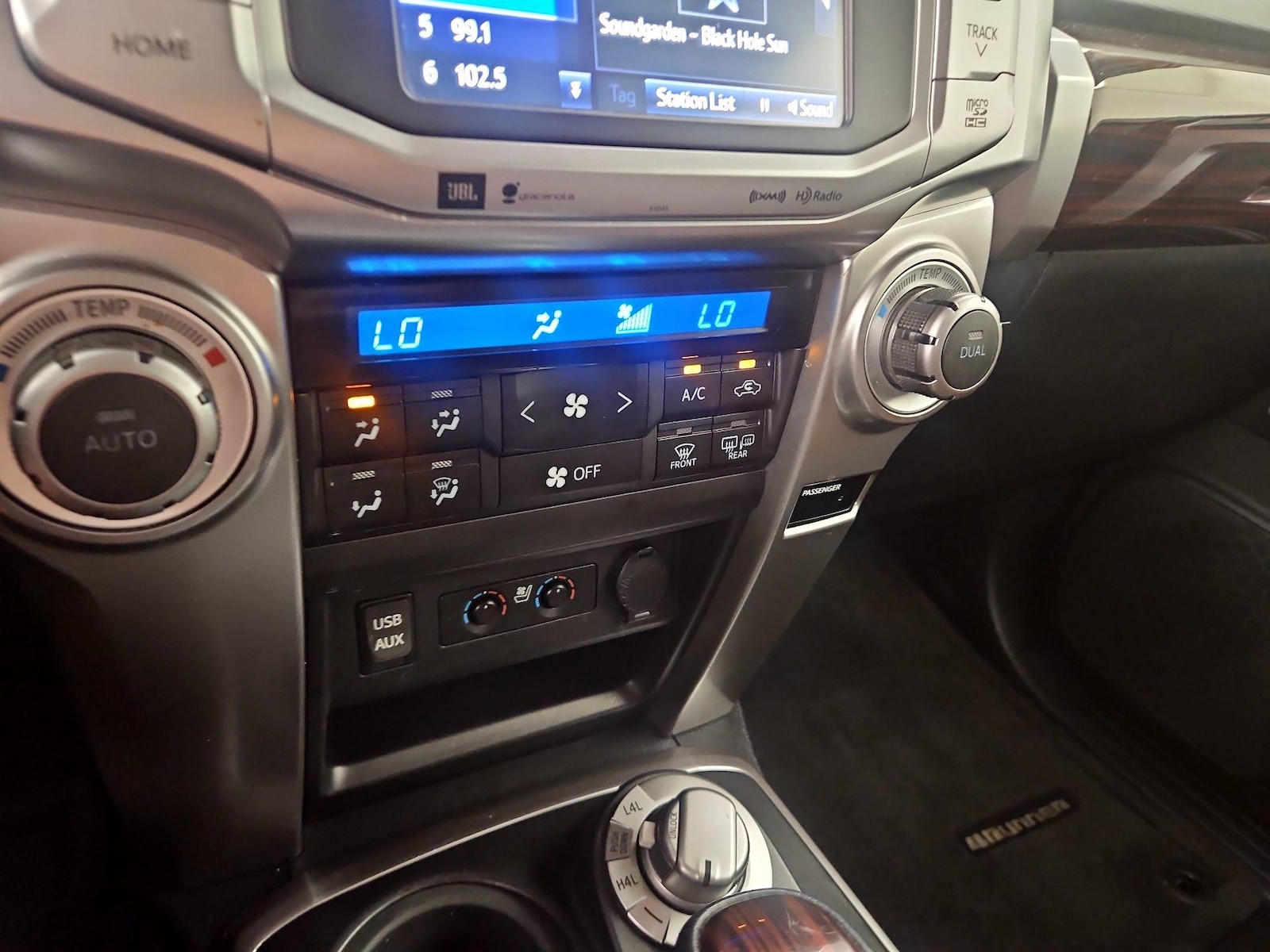 2017 Toyota 4Runner Limited - Photo 17