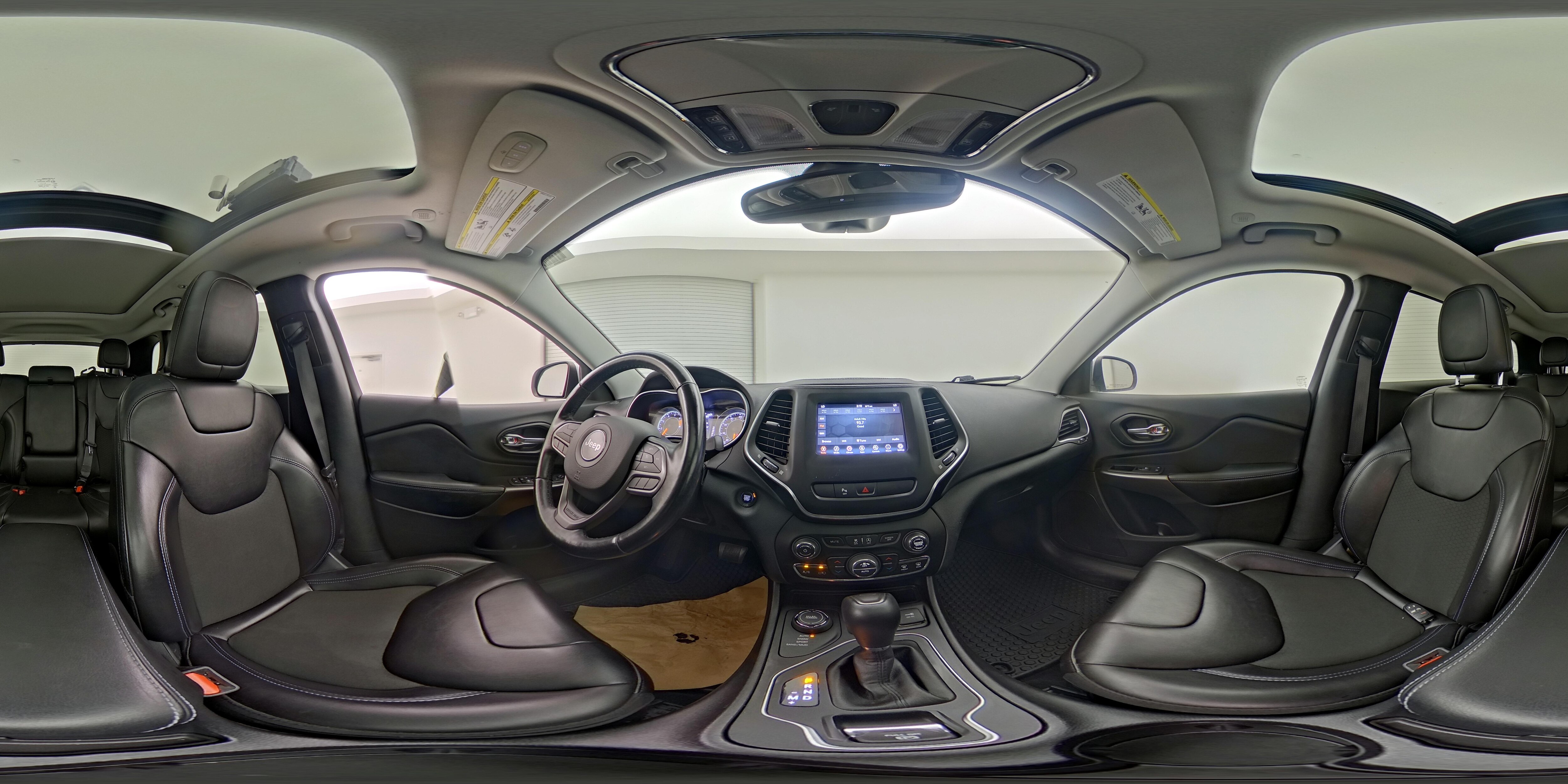 2020 Jeep Cherokee Latitude Plus - Photo 25