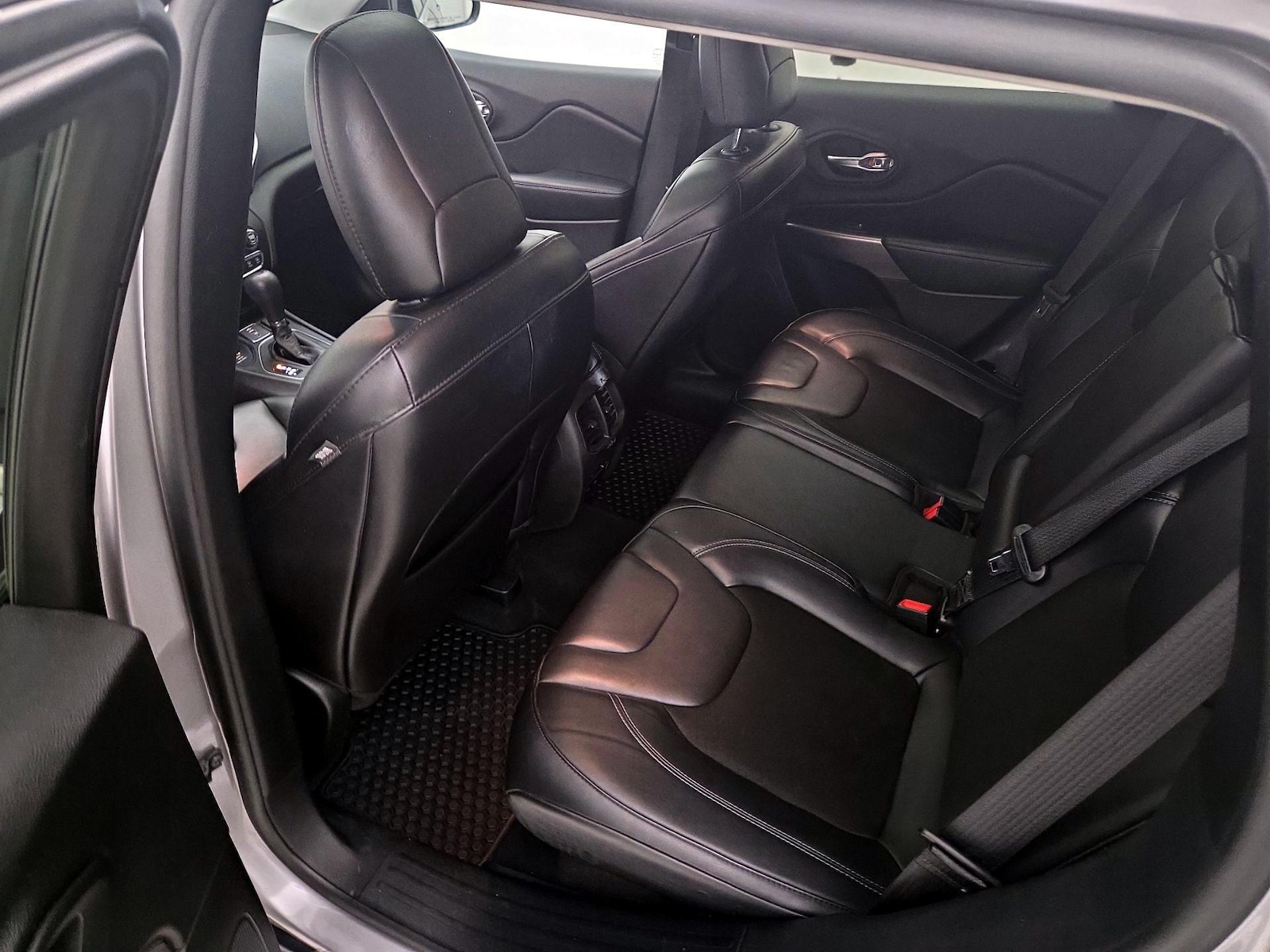 2020 Jeep Cherokee Latitude Plus - Photo 21