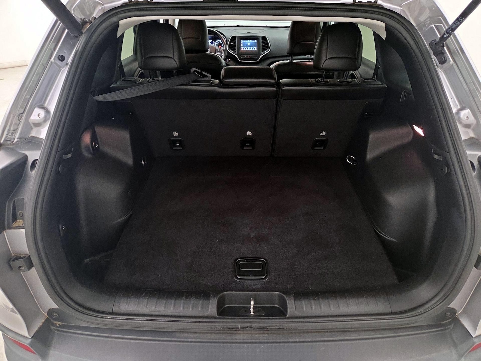 2020 Jeep Cherokee Latitude Plus - Photo 22