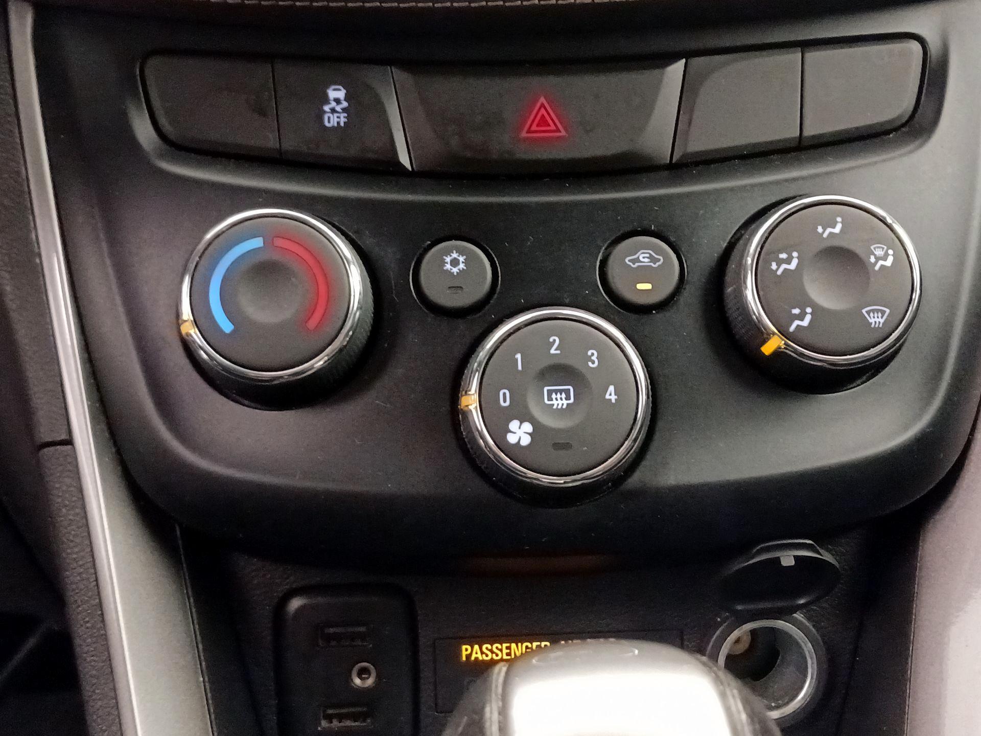 Thumbnail: 2020 Chevrolet Trax - 16