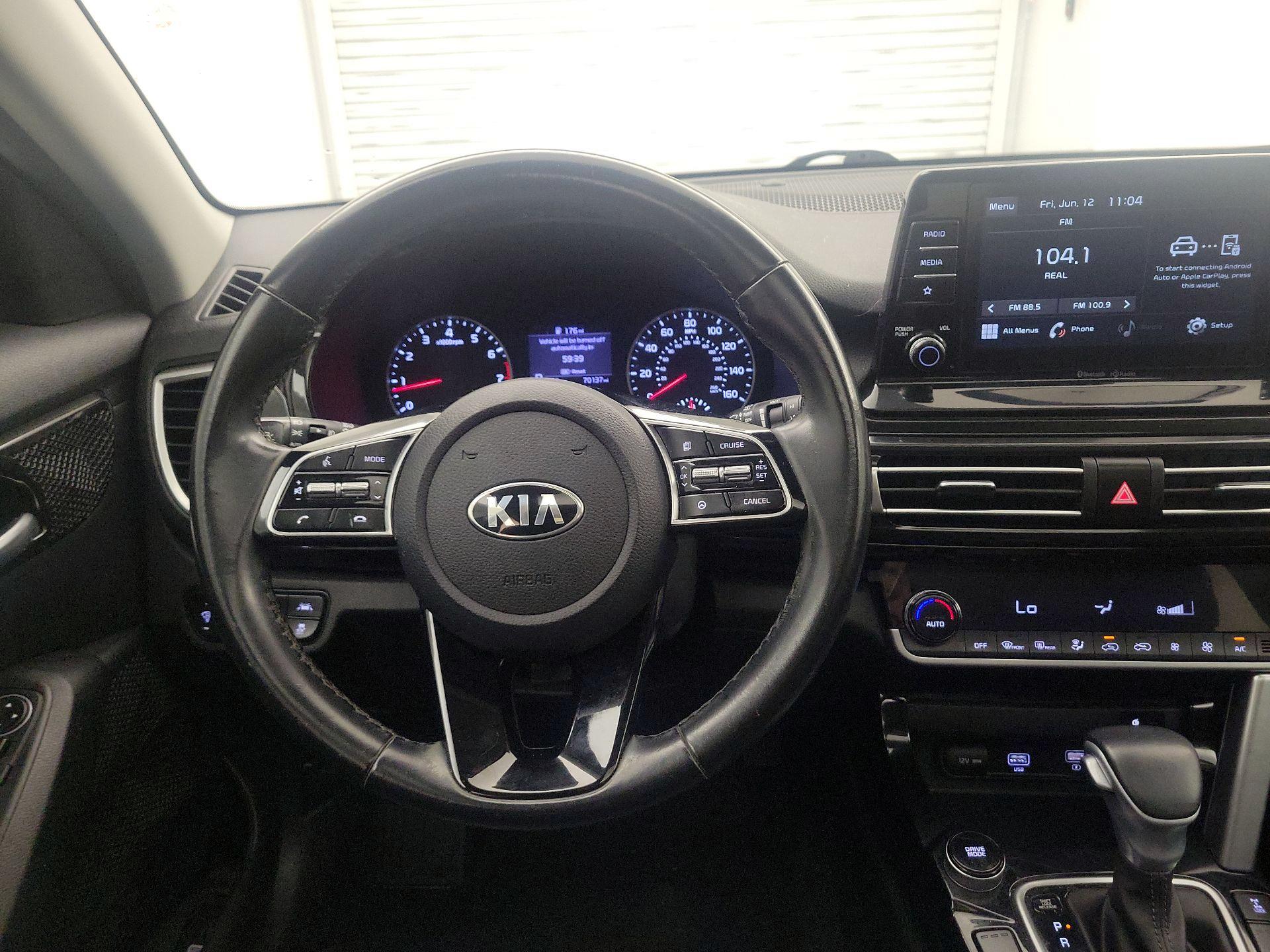 Thumbnail: 2021 Kia Seltos - 10