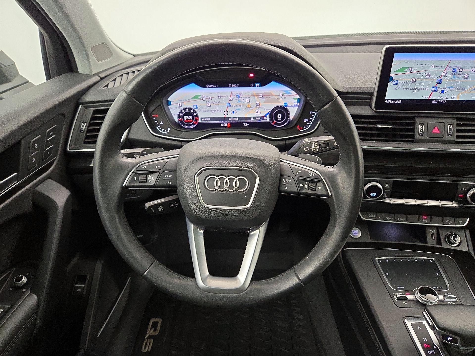 Thumbnail: 2020 Audi Q5 - 10