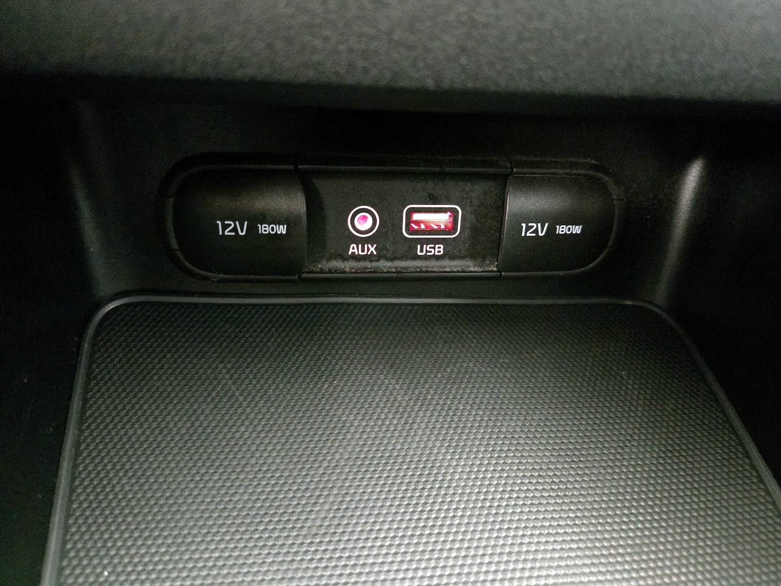 2021 Kia Forte LXS - Photo 19