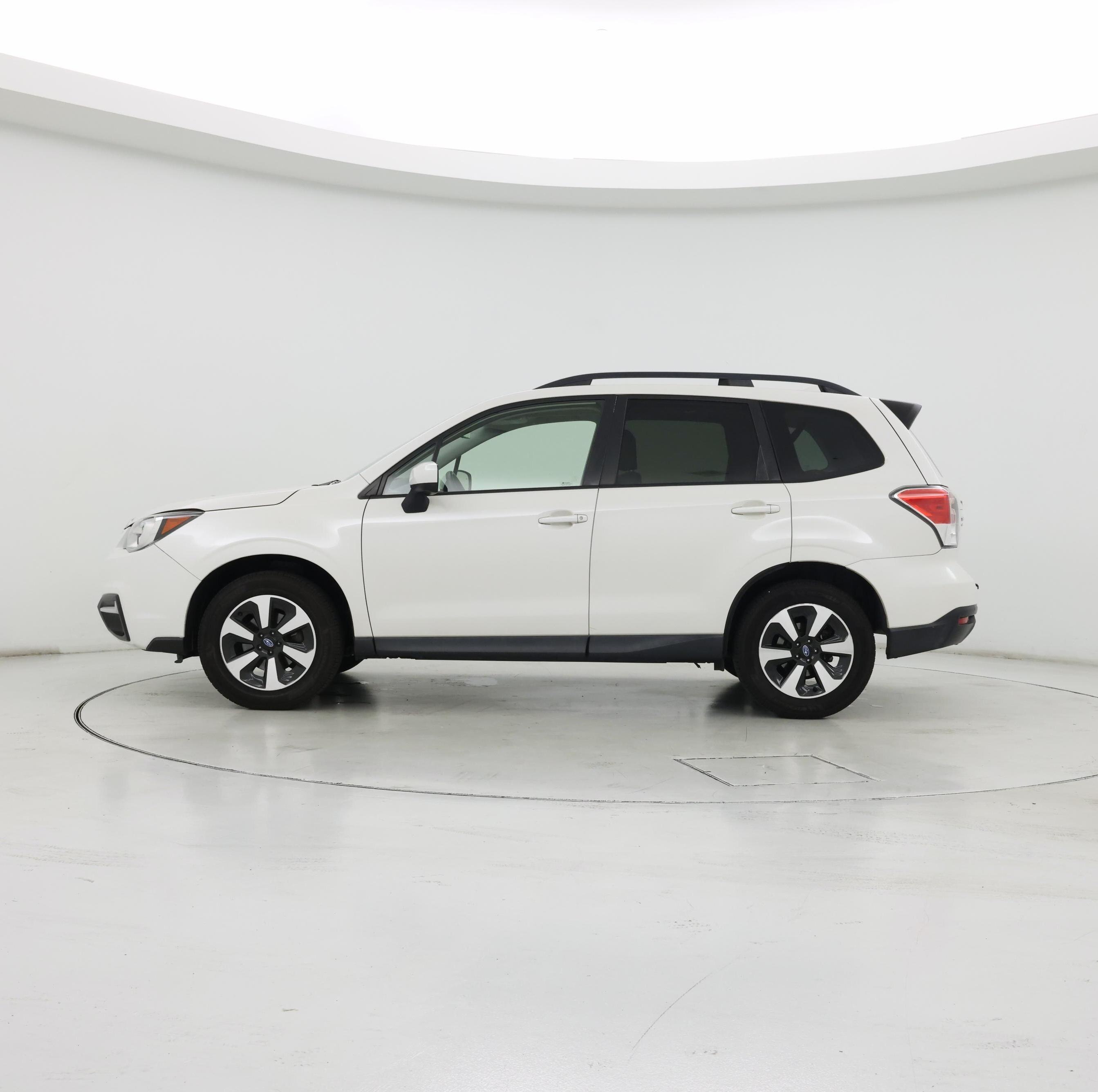 Thumbnail: 2017 Subaru Forester - 3