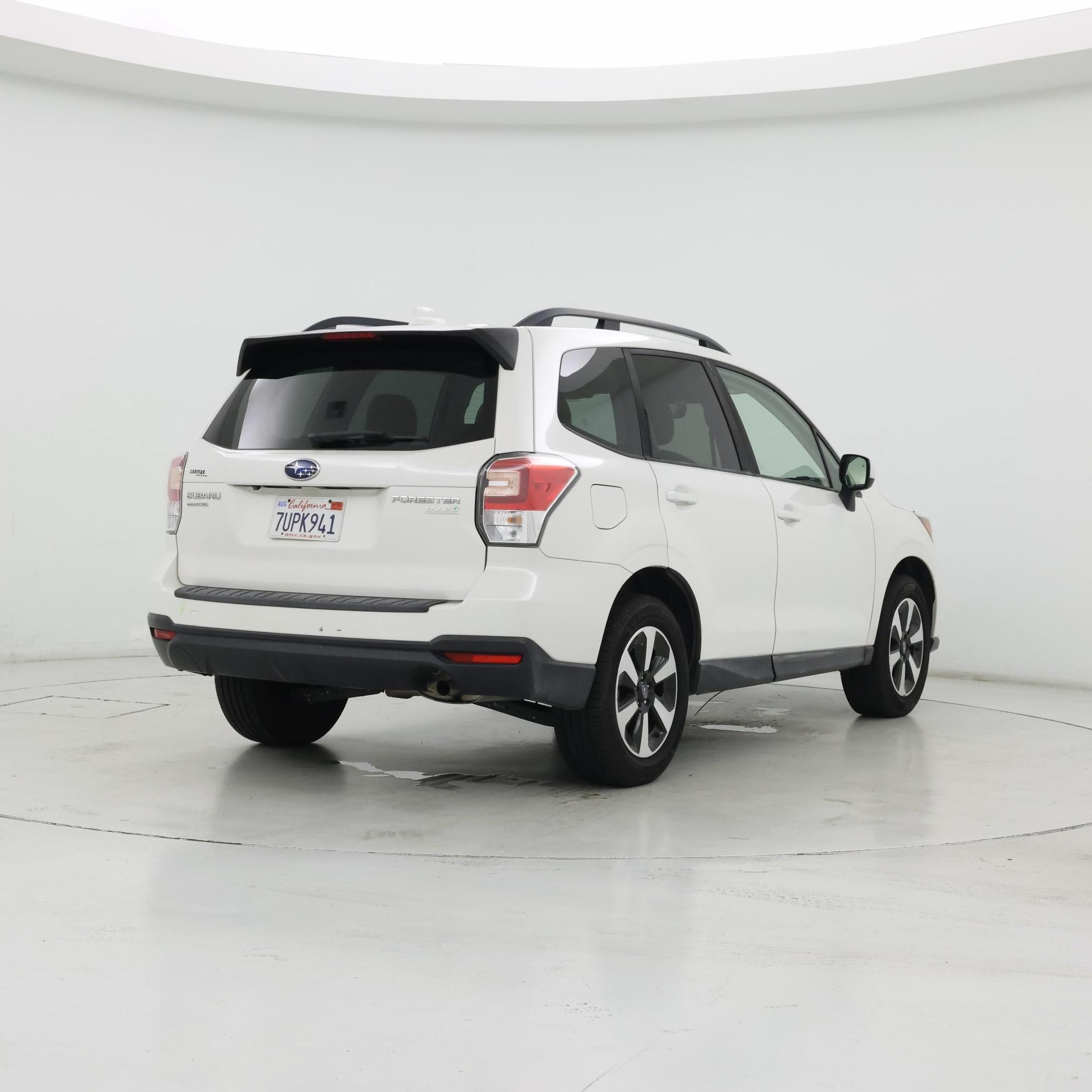 Thumbnail: 2017 Subaru Forester - 8