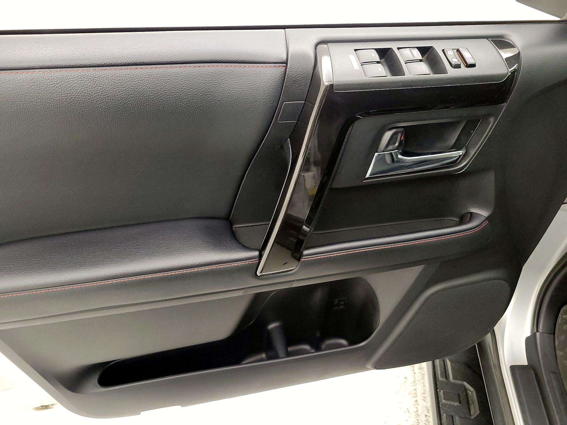 Thumbnail: 2021 Toyota 4Runner - 12