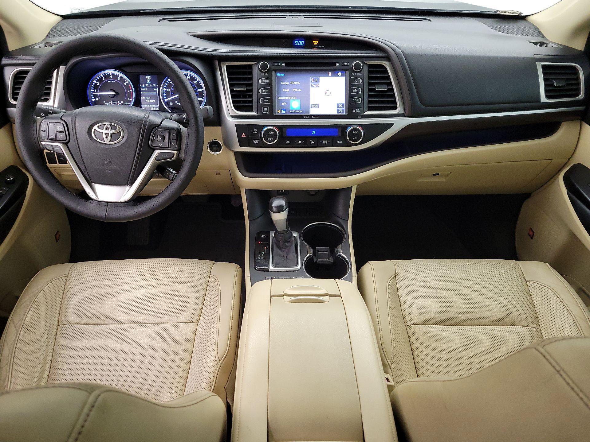 Thumbnail: 2014 Toyota Highlander - 9