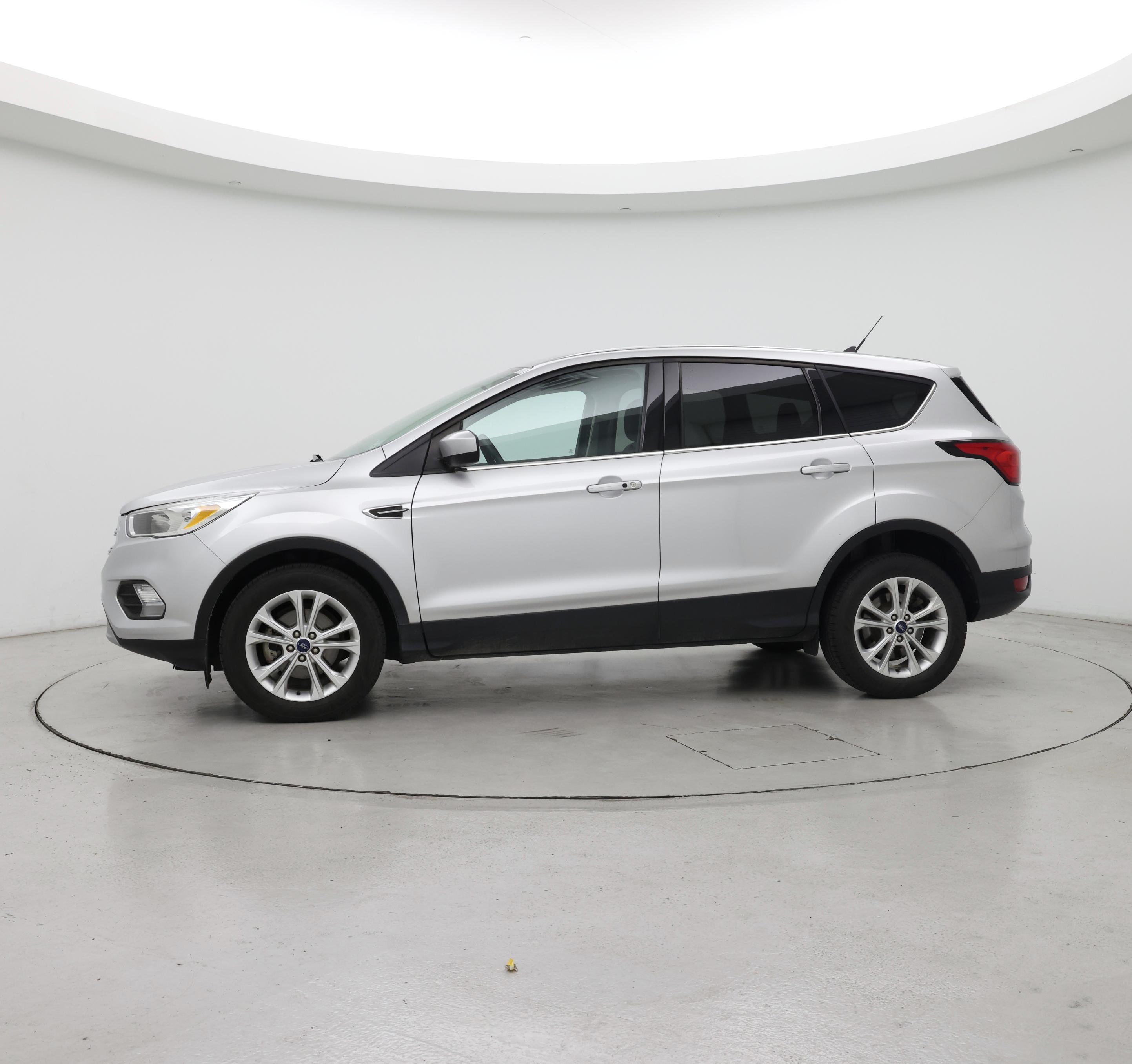 Thumbnail: 2019 Ford Escape - 3