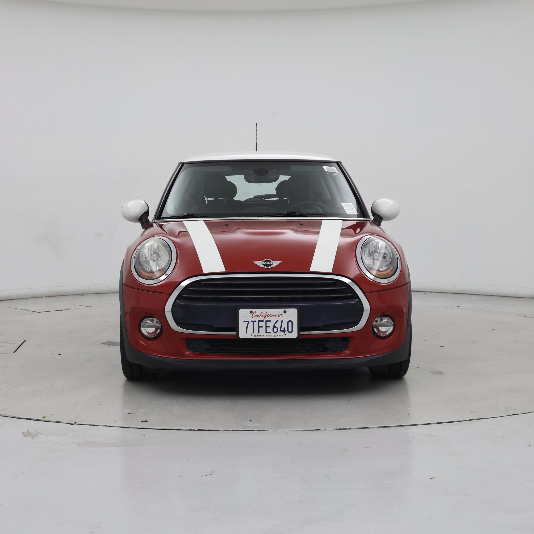 Thumbnail: 2016 MINI Cooper Hardtop - 5