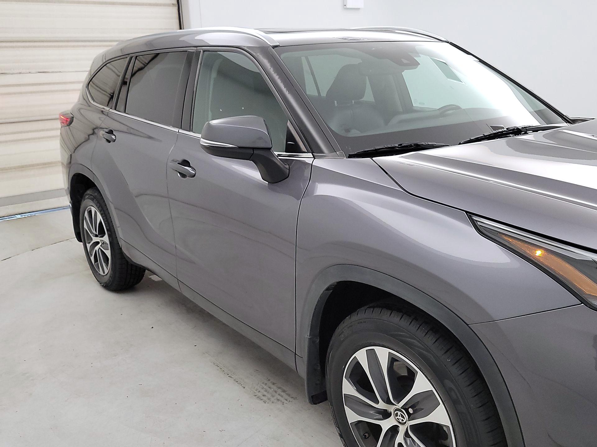 Thumbnail: 2021 Toyota Highlander - 1