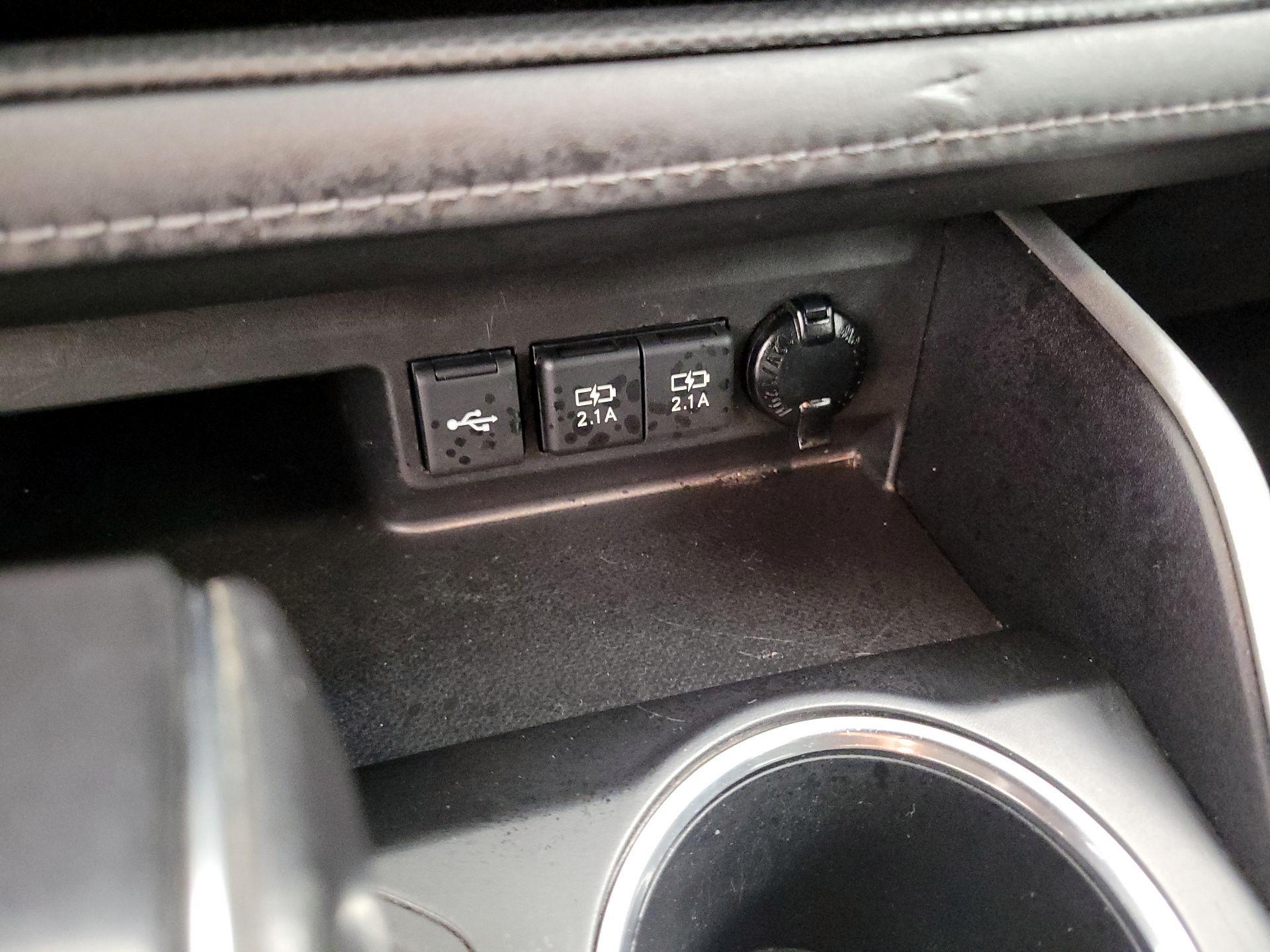 Thumbnail: 2021 Toyota Highlander - 16