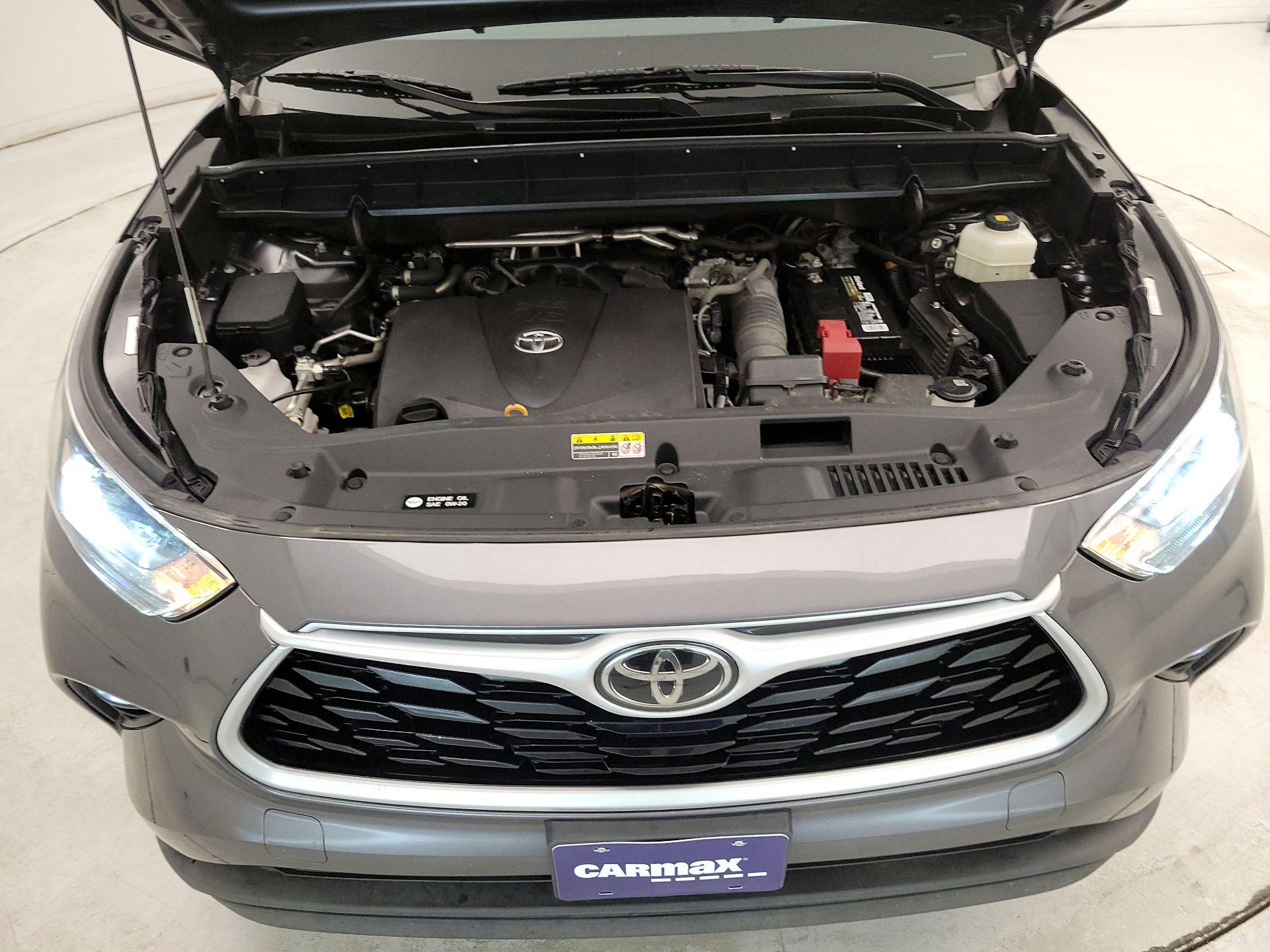 Thumbnail: 2021 Toyota Highlander - 19