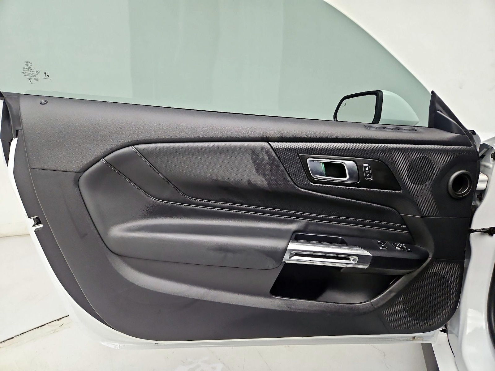 2025 Ford Mustang EcoBoost Premium - Photo 13