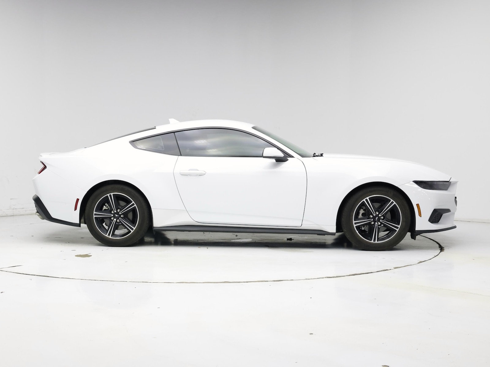 2025 Ford Mustang EcoBoost Premium - Photo 8