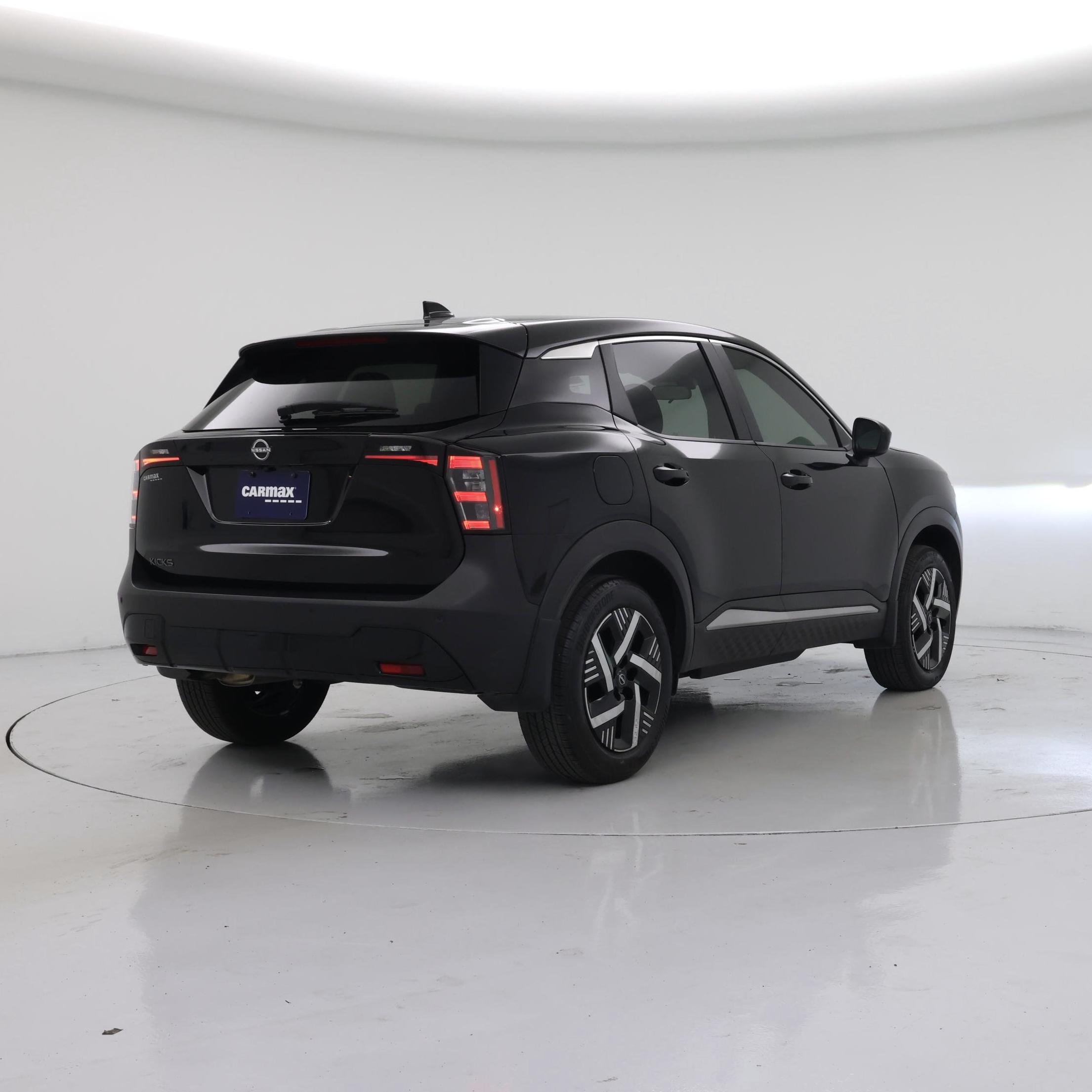 Thumbnail: 2025 Nissan Kicks - 8