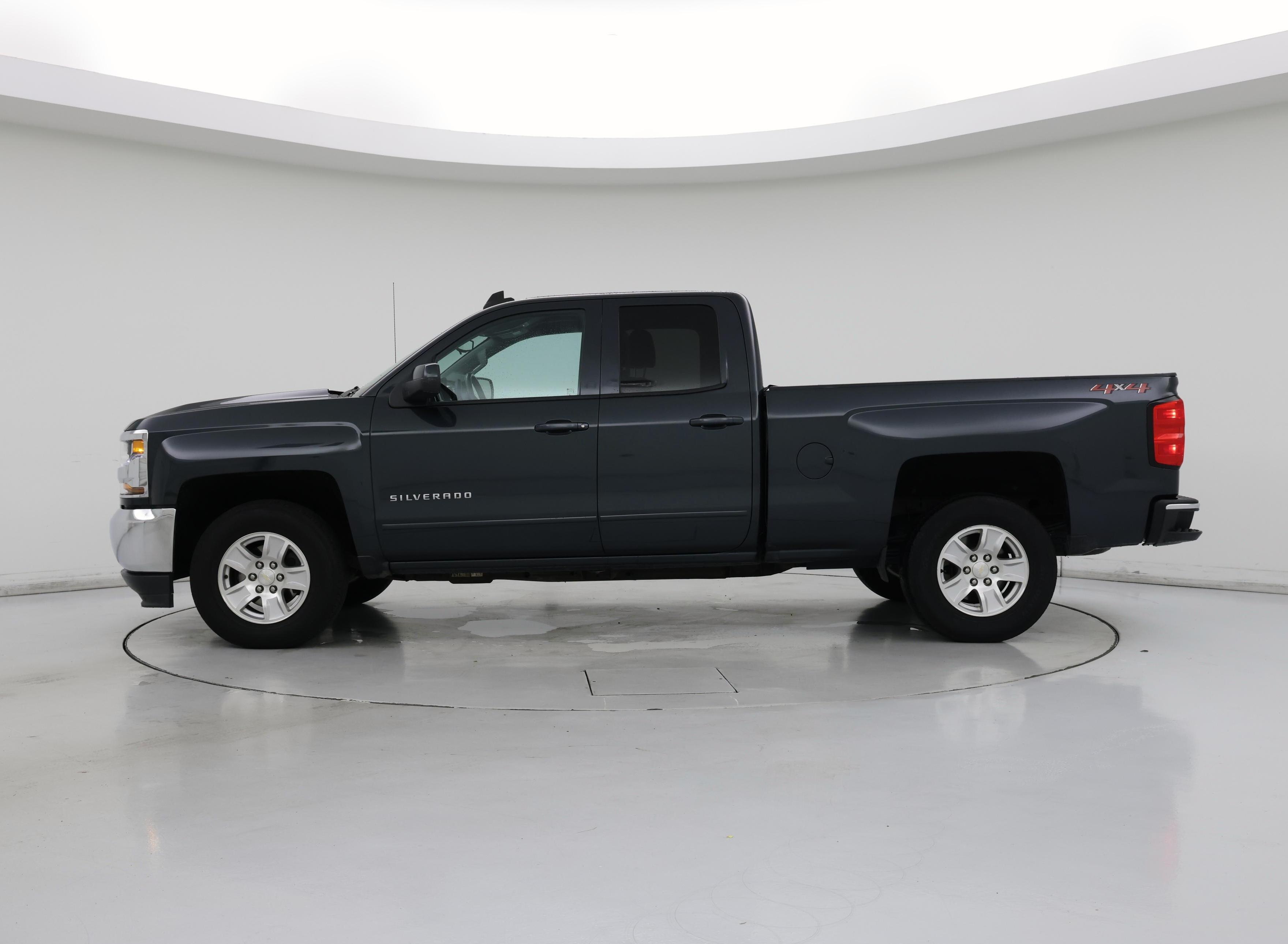Thumbnail: 2019 Chevrolet Silverado 1500 - 3