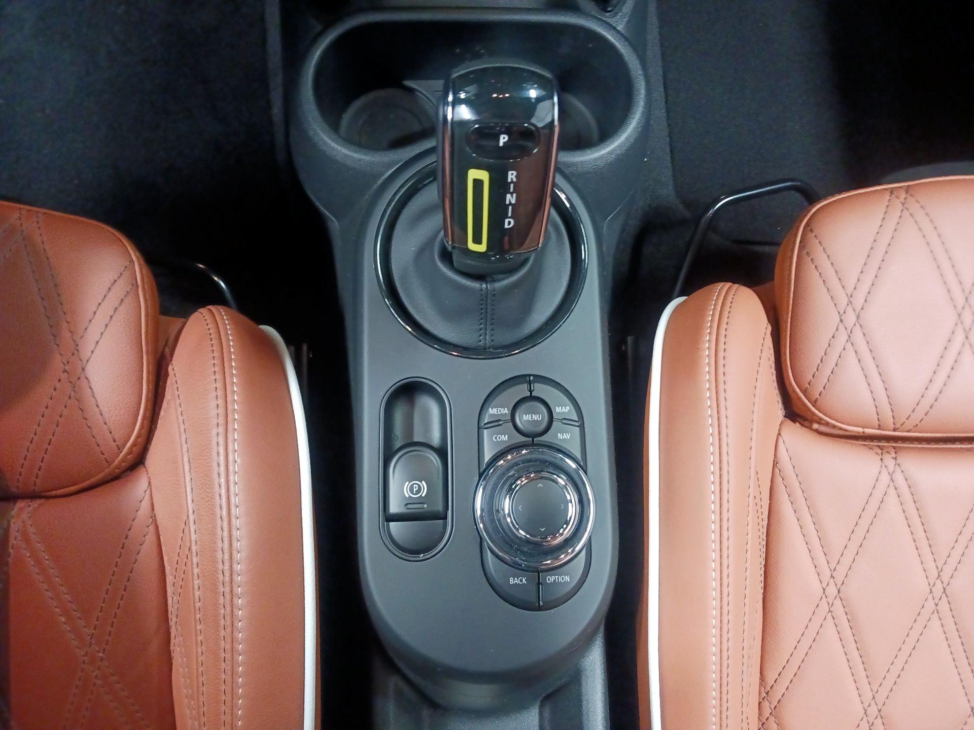 Thumbnail: 2023 MINI Cooper Hardtop - 18