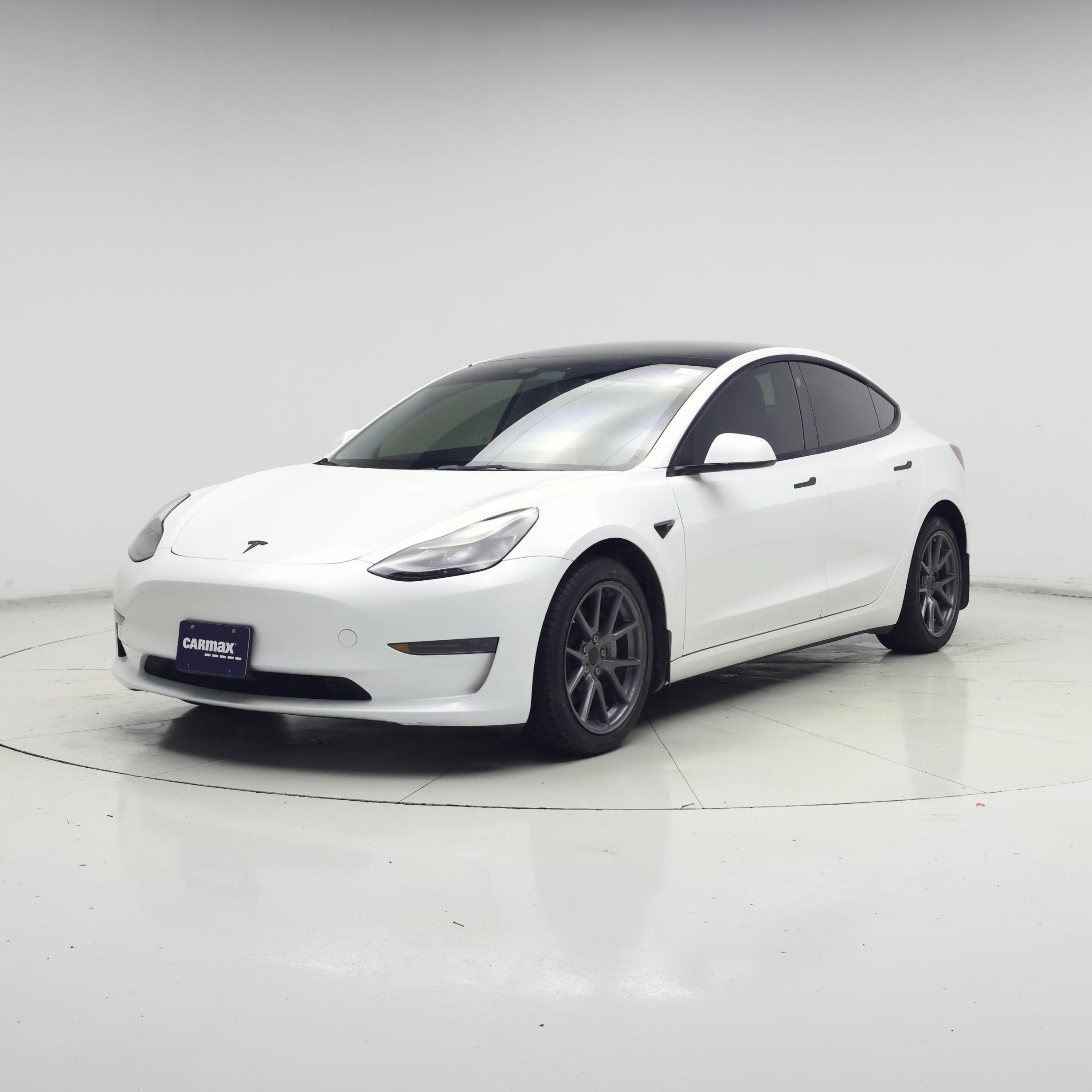 Thumbnail: 2023 Tesla Model 3 - 4
