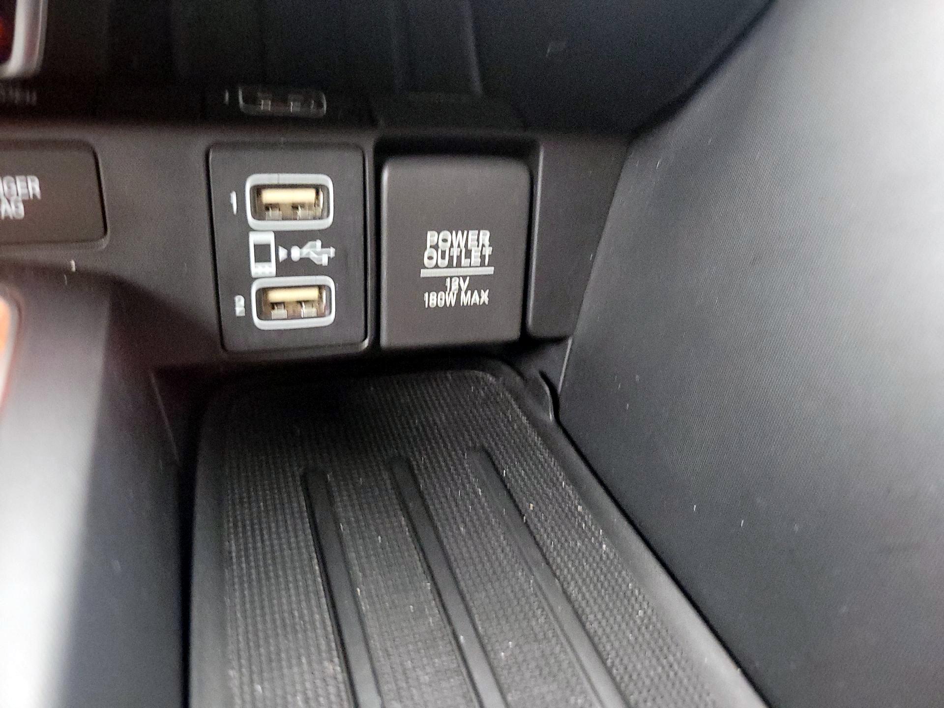 Thumbnail: 2019 Honda Insight - 19
