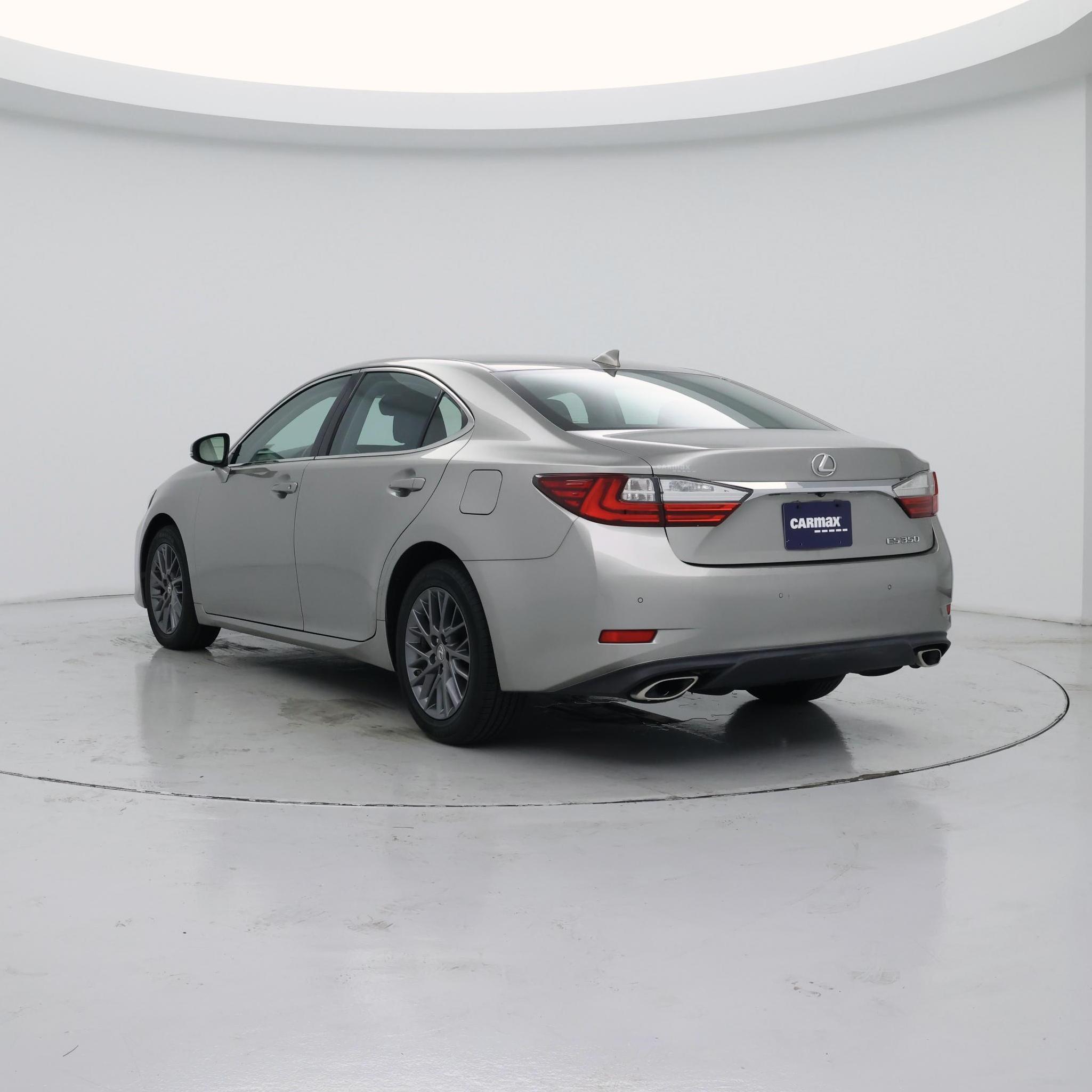 Thumbnail: 2018 Lexus ES - 2