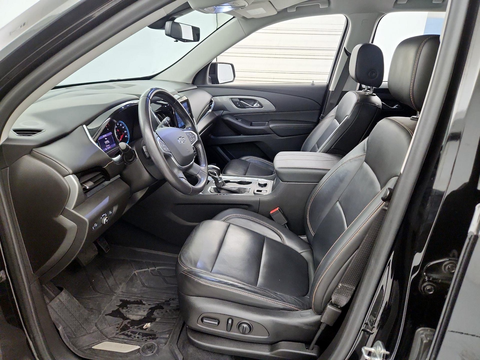 2021 Chevrolet Traverse RS - Photo 12