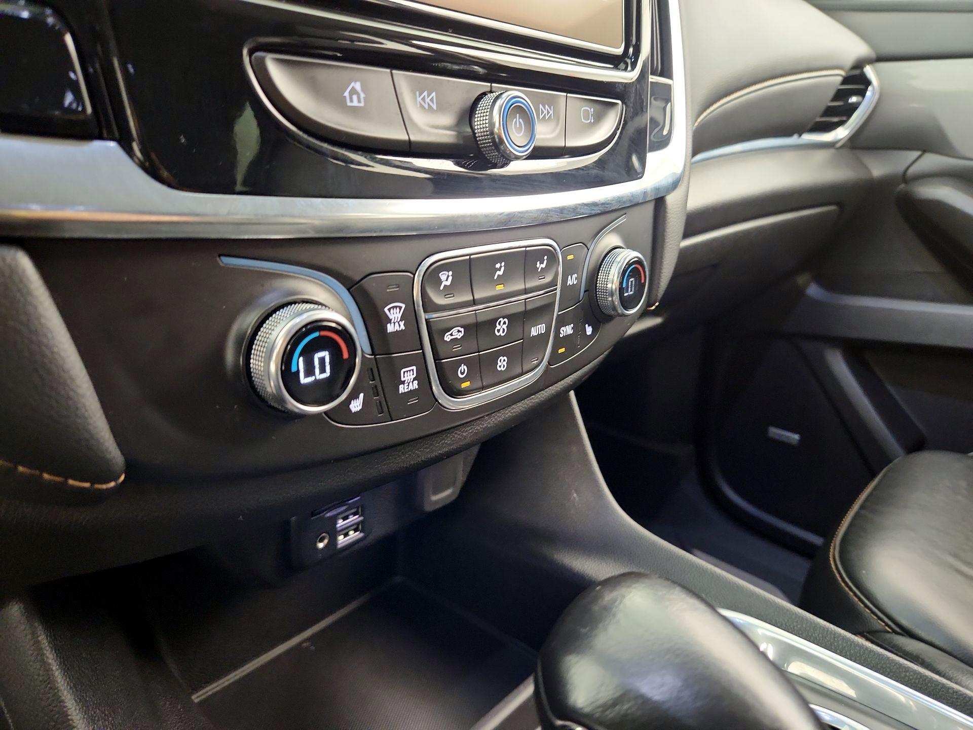 Thumbnail: 2021 Chevrolet Traverse - 17