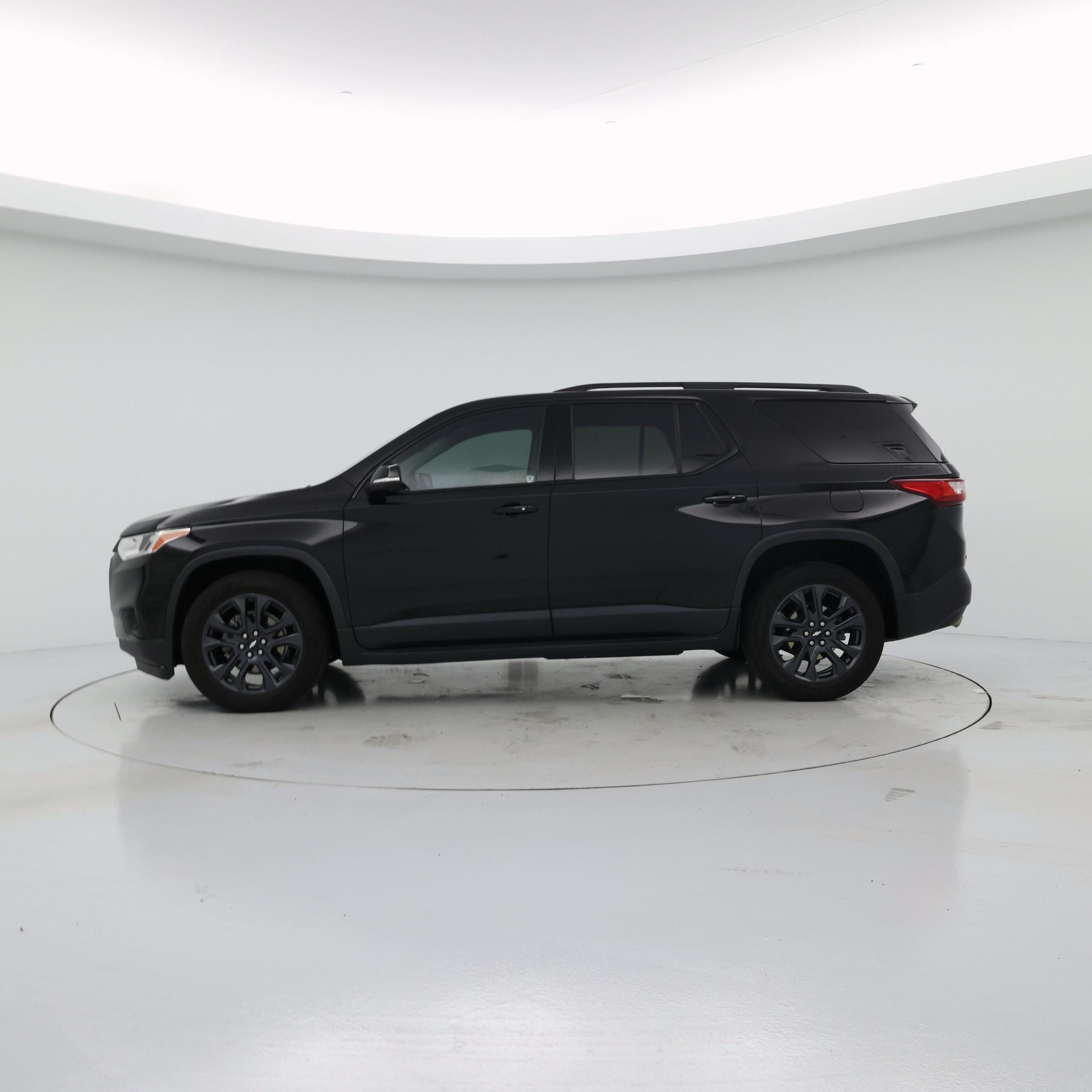 Thumbnail: 2021 Chevrolet Traverse - 3