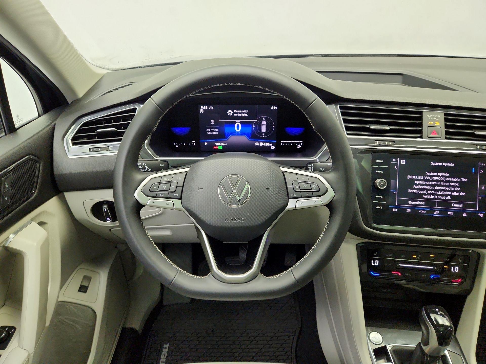 Thumbnail: 2022 Volkswagen Tiguan - 10