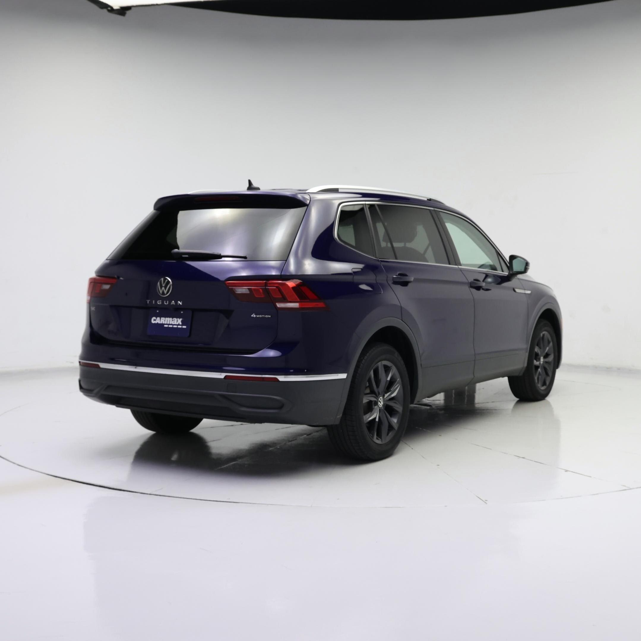 Thumbnail: 2022 Volkswagen Tiguan - 8