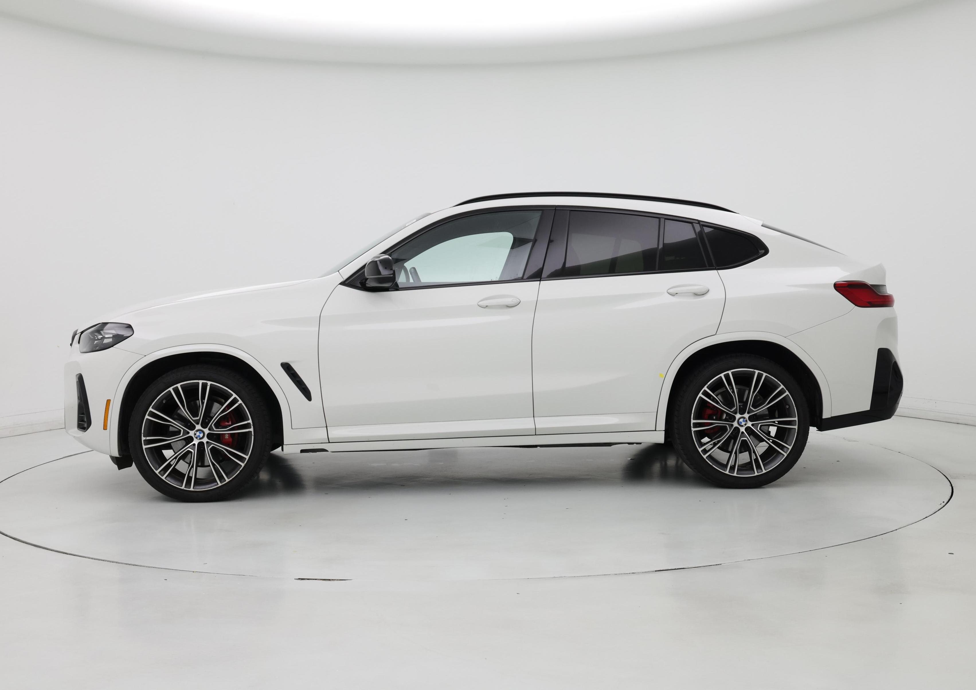 Thumbnail: 2024 BMW X4 - 3