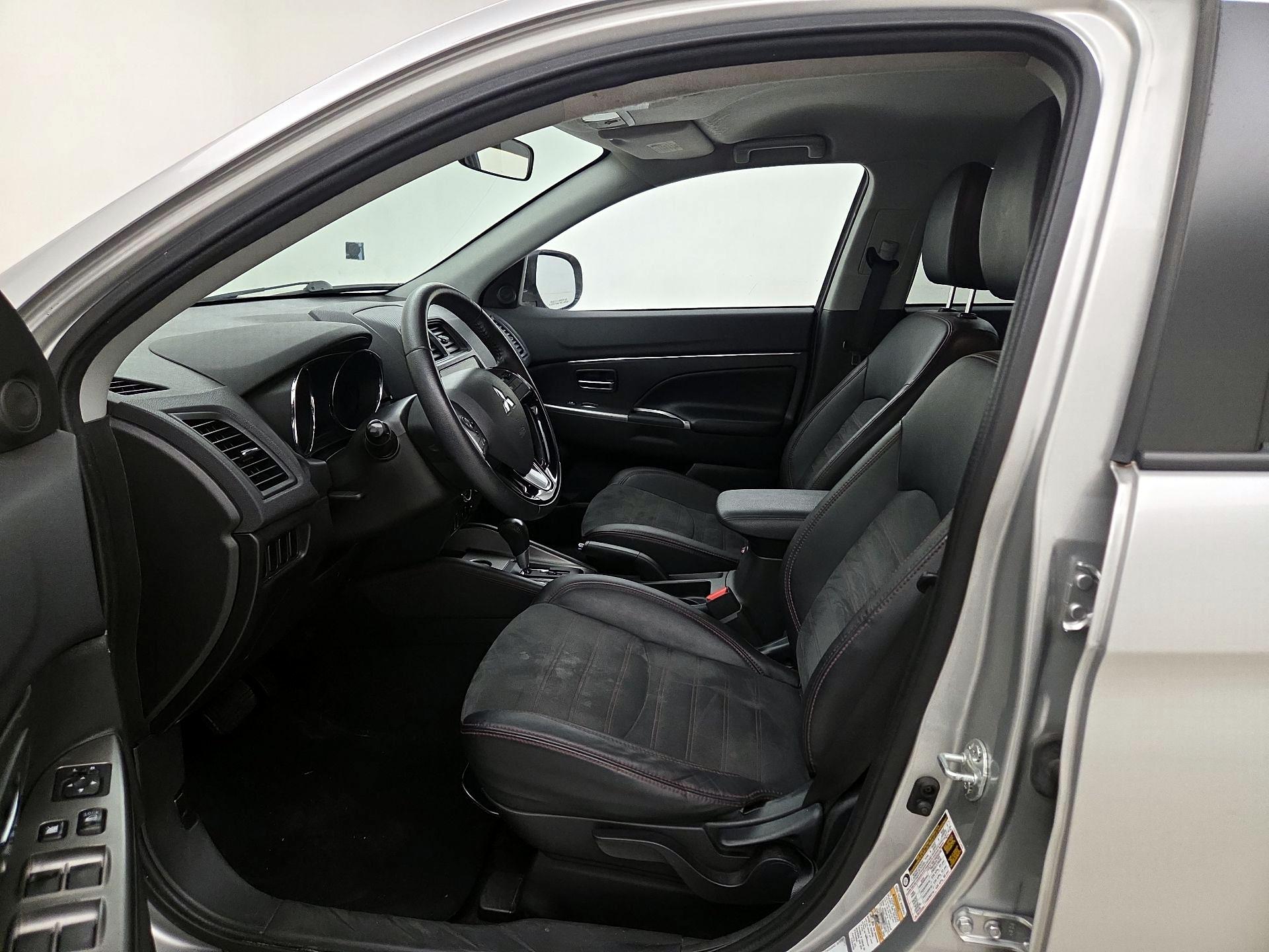 Thumbnail: 2018 Mitsubishi Outlander Sport - 11