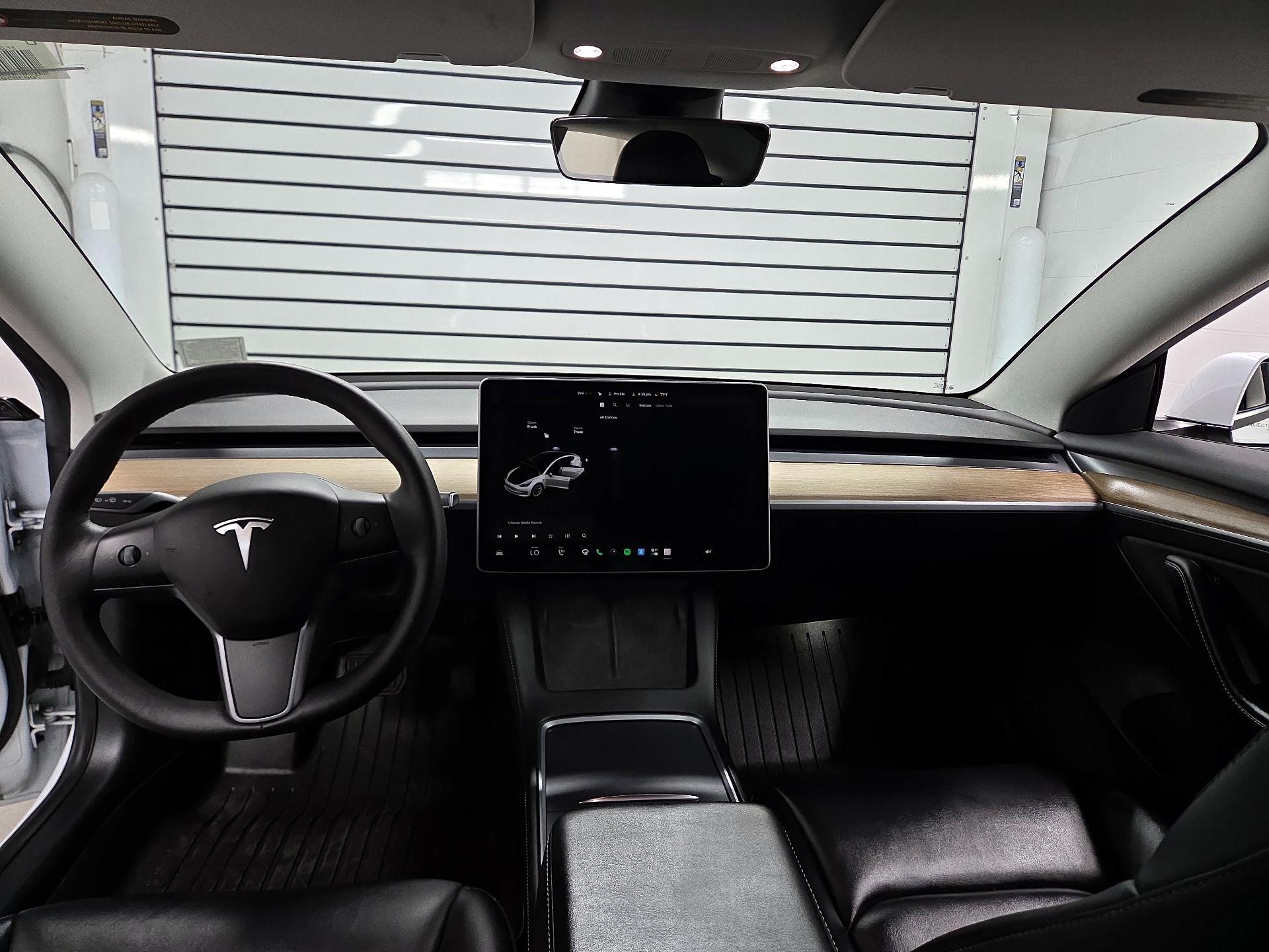 Thumbnail: 2022 Tesla Model 3 - 9
