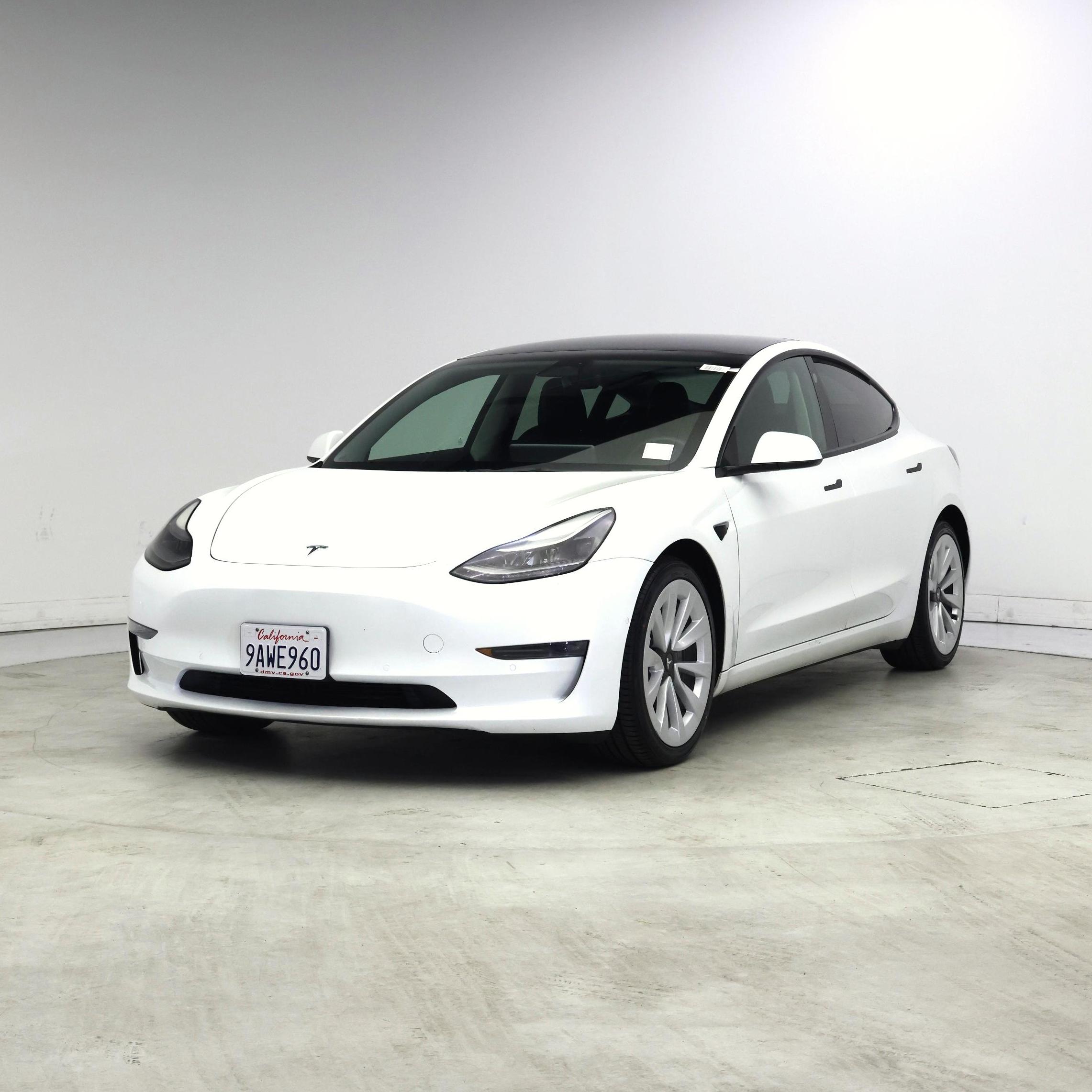 Thumbnail: 2022 Tesla Model 3 - 4