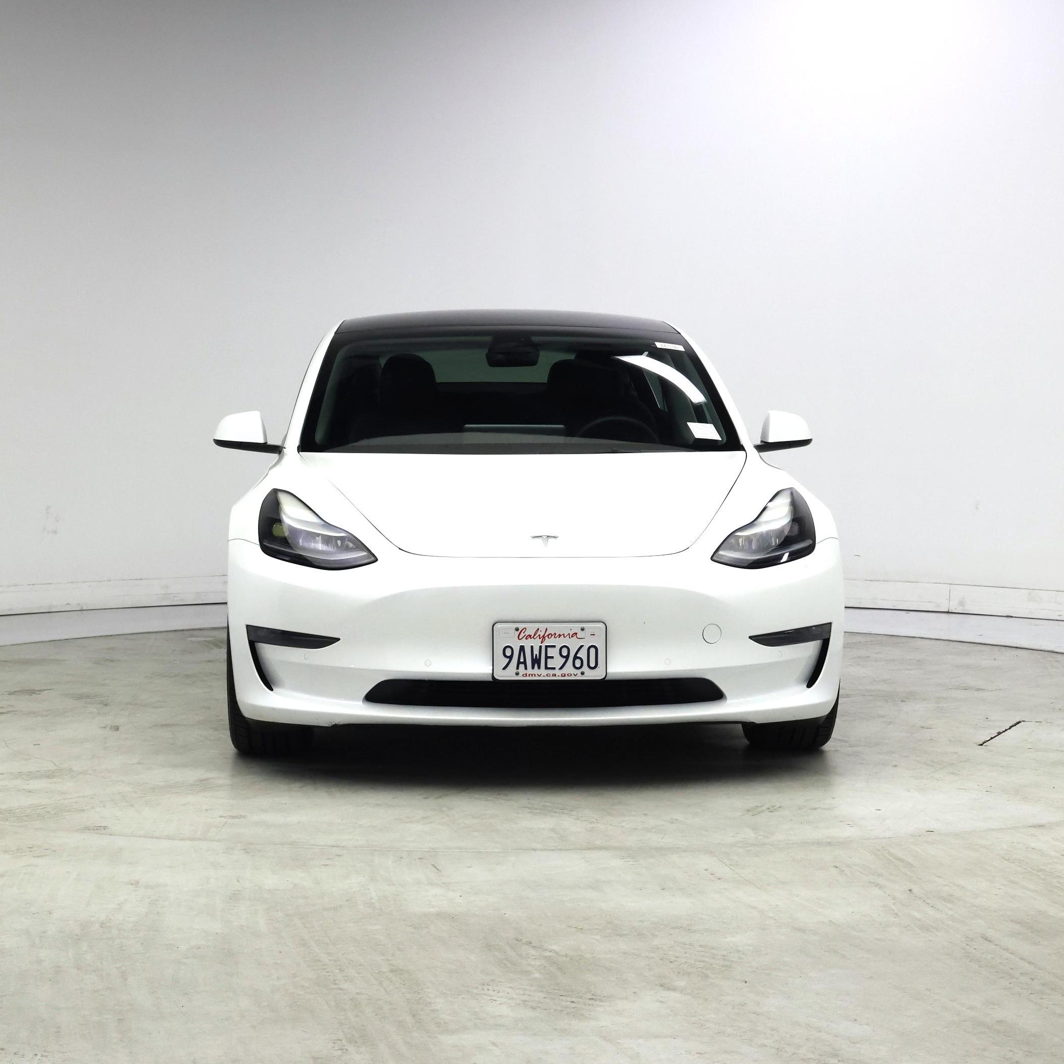 Thumbnail: 2022 Tesla Model 3 - 5