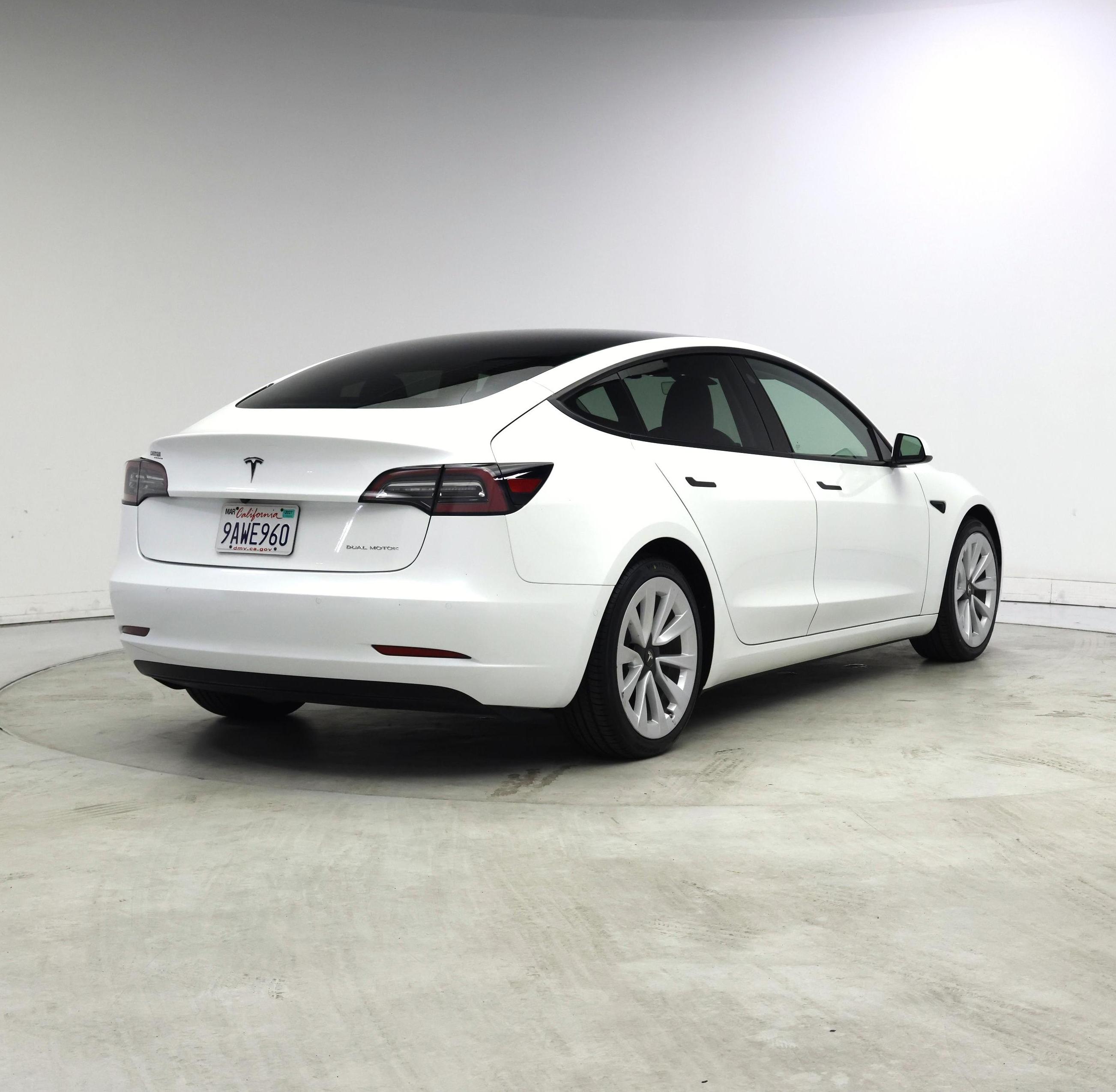 Thumbnail: 2022 Tesla Model 3 - 8