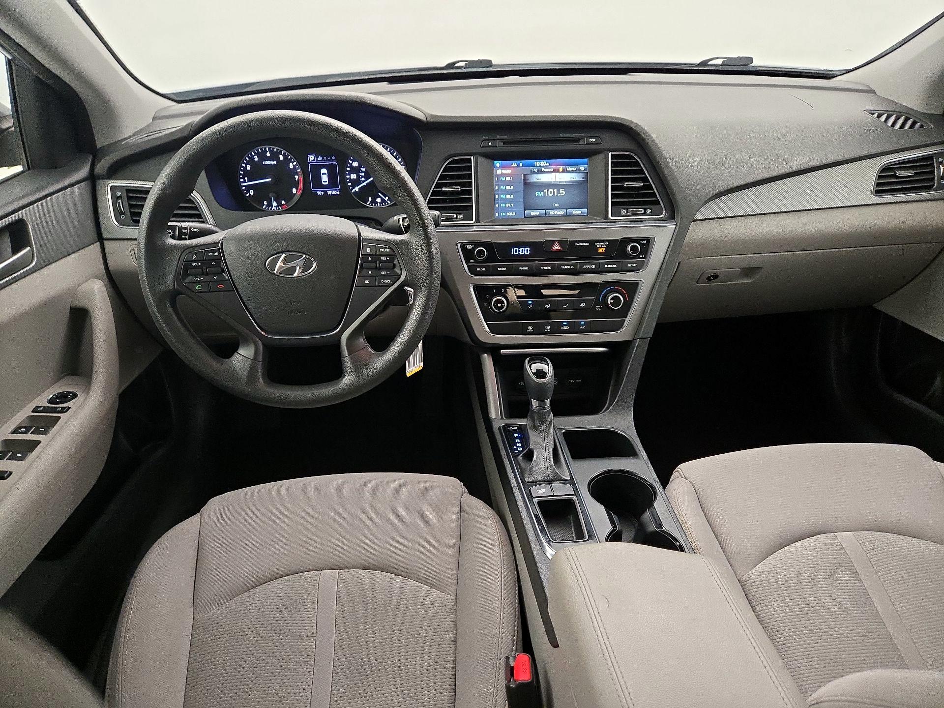 Thumbnail: 2016 Hyundai Sonata - 9