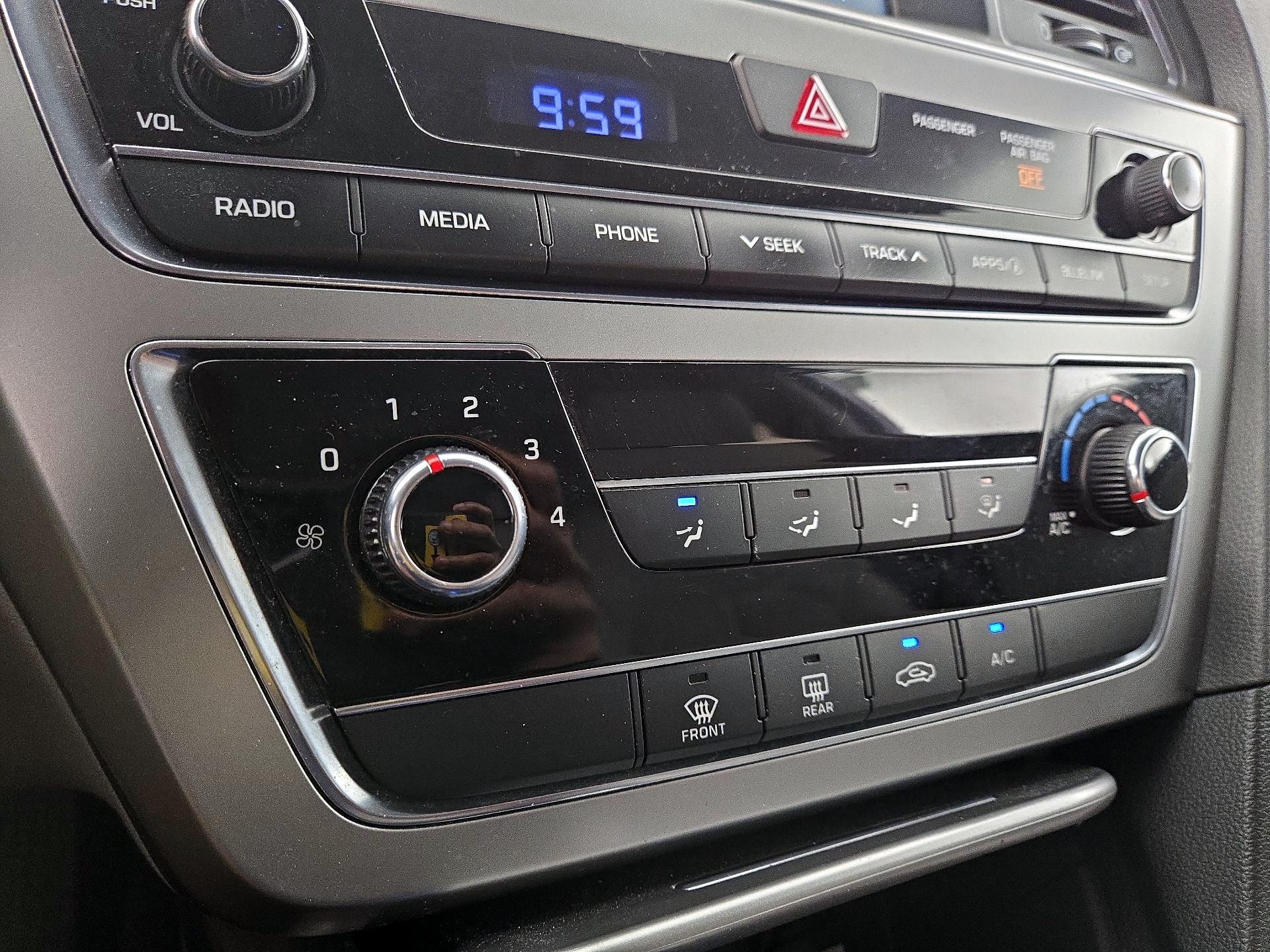 Thumbnail: 2016 Hyundai Sonata - 16