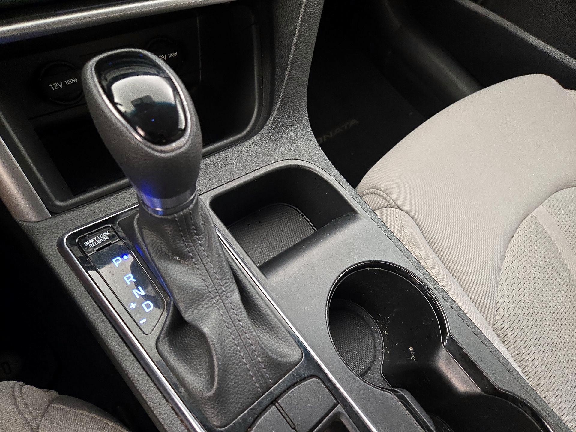 Thumbnail: 2016 Hyundai Sonata - 17