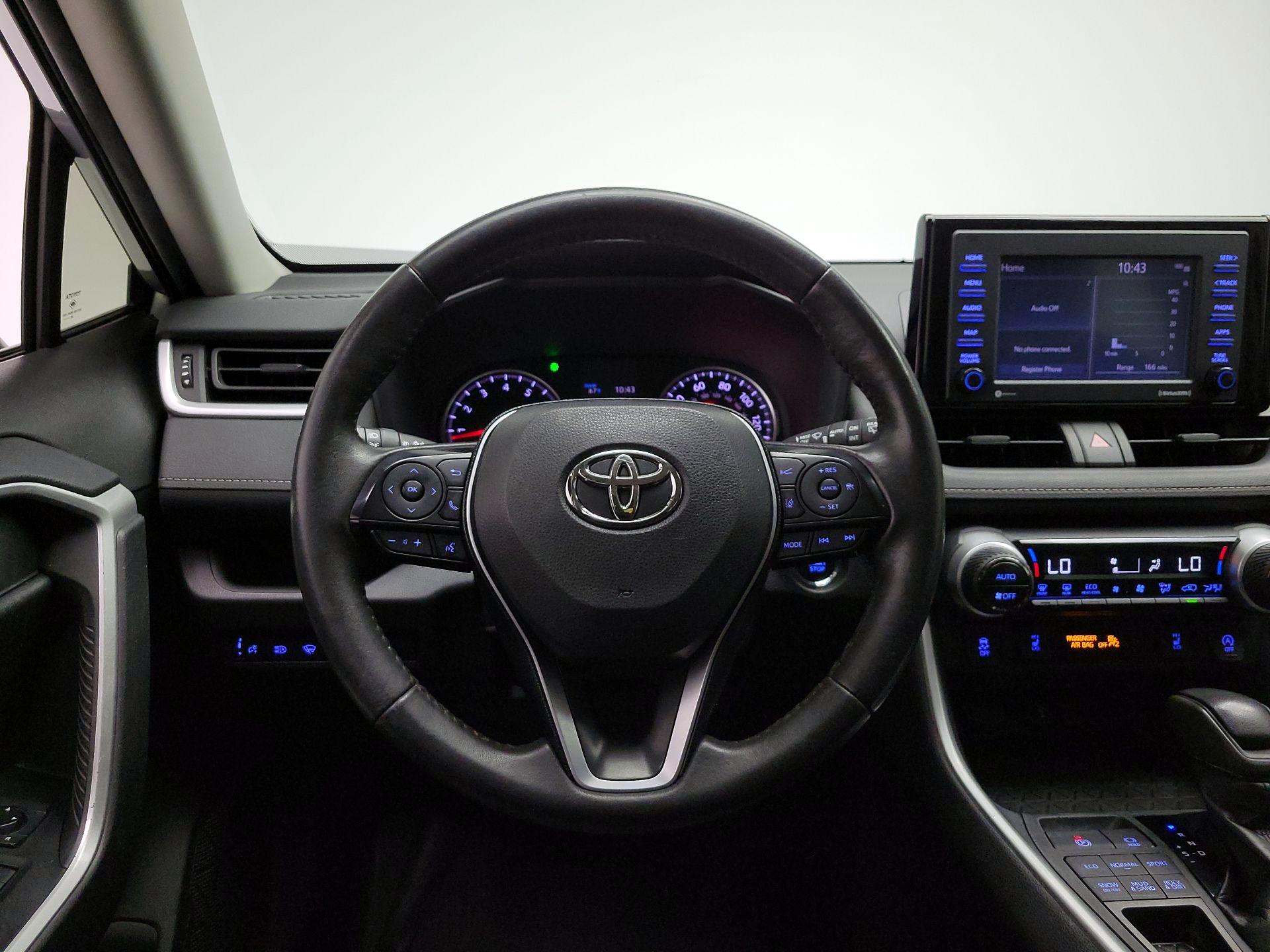 Thumbnail: 2021 Toyota RAV4 - 10