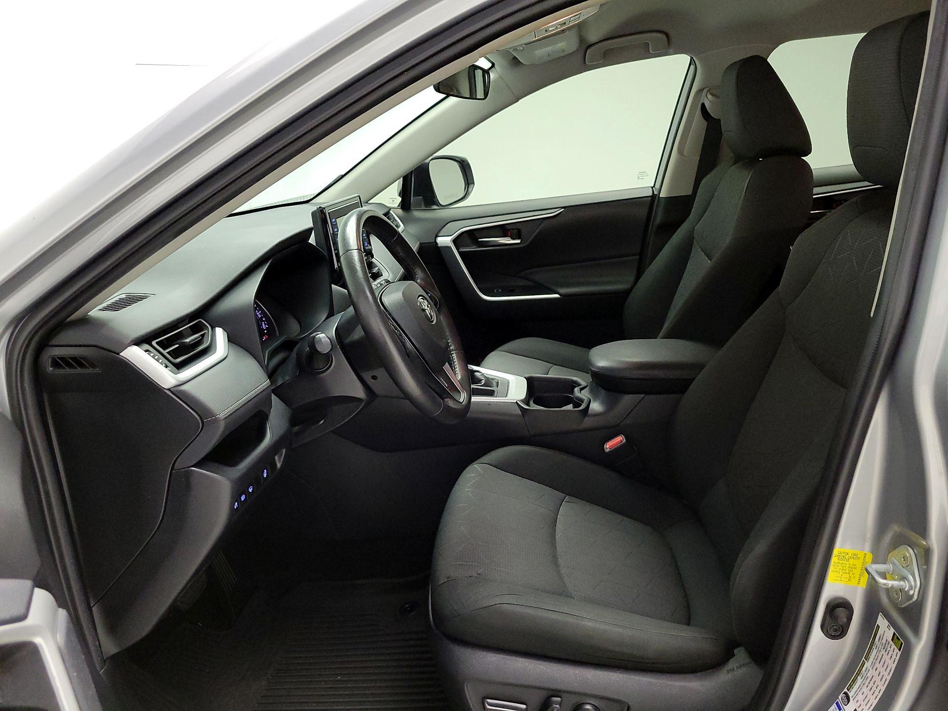 Thumbnail: 2021 Toyota RAV4 - 11