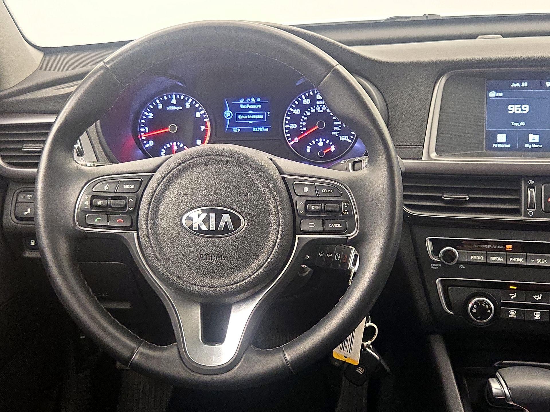 Thumbnail: 2018 Kia Optima - 10