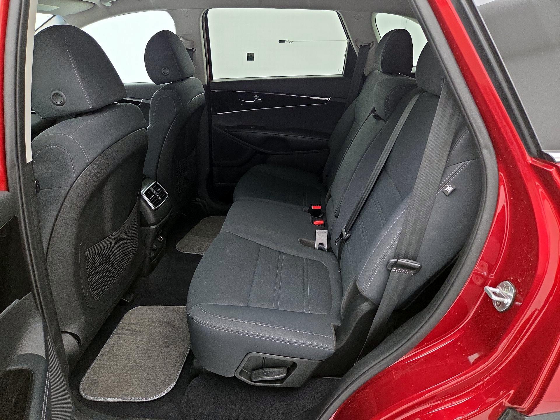 Thumbnail: 2019 Kia Sorento - 19