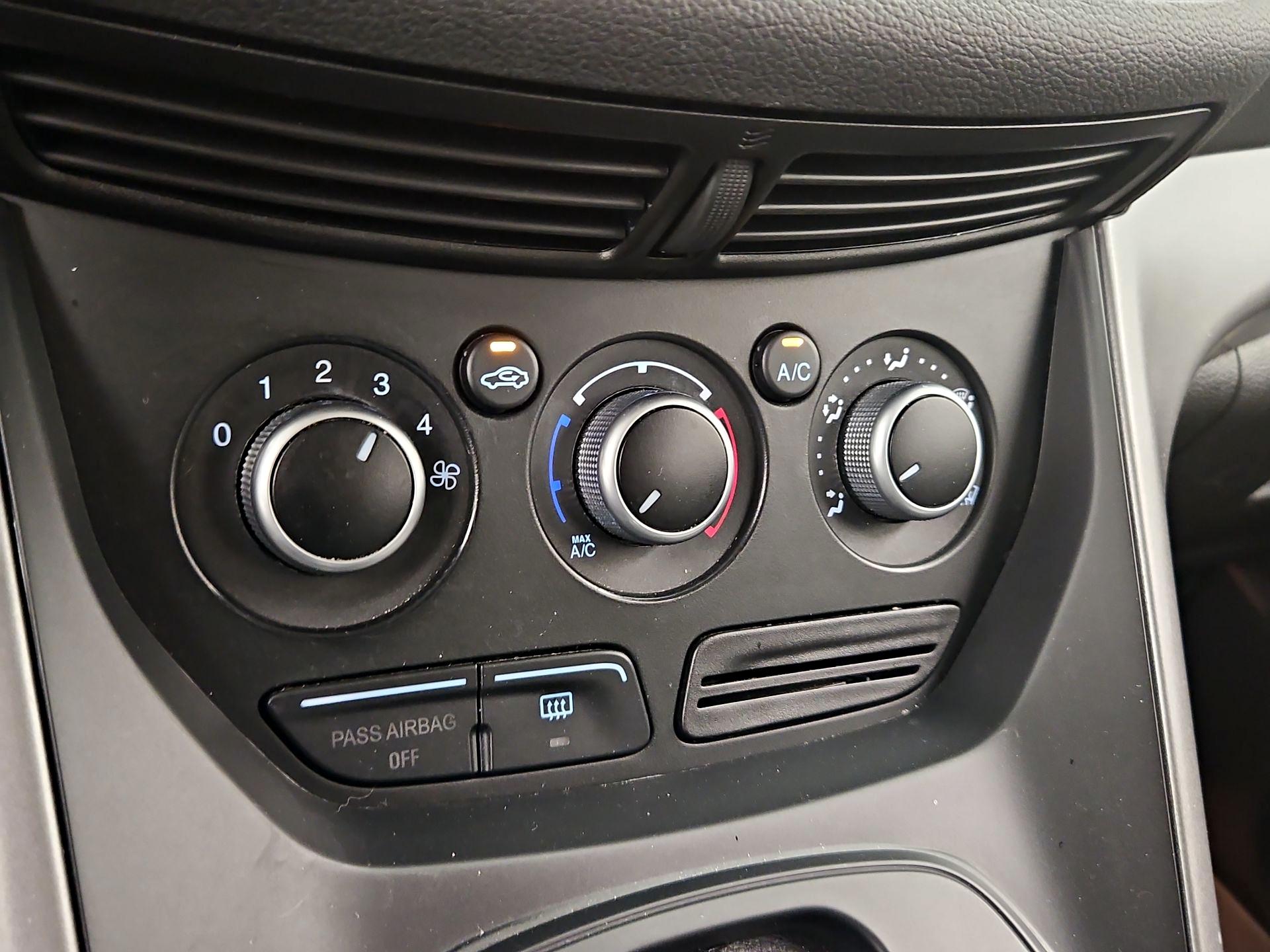 Thumbnail: 2014 Ford Escape - 16
