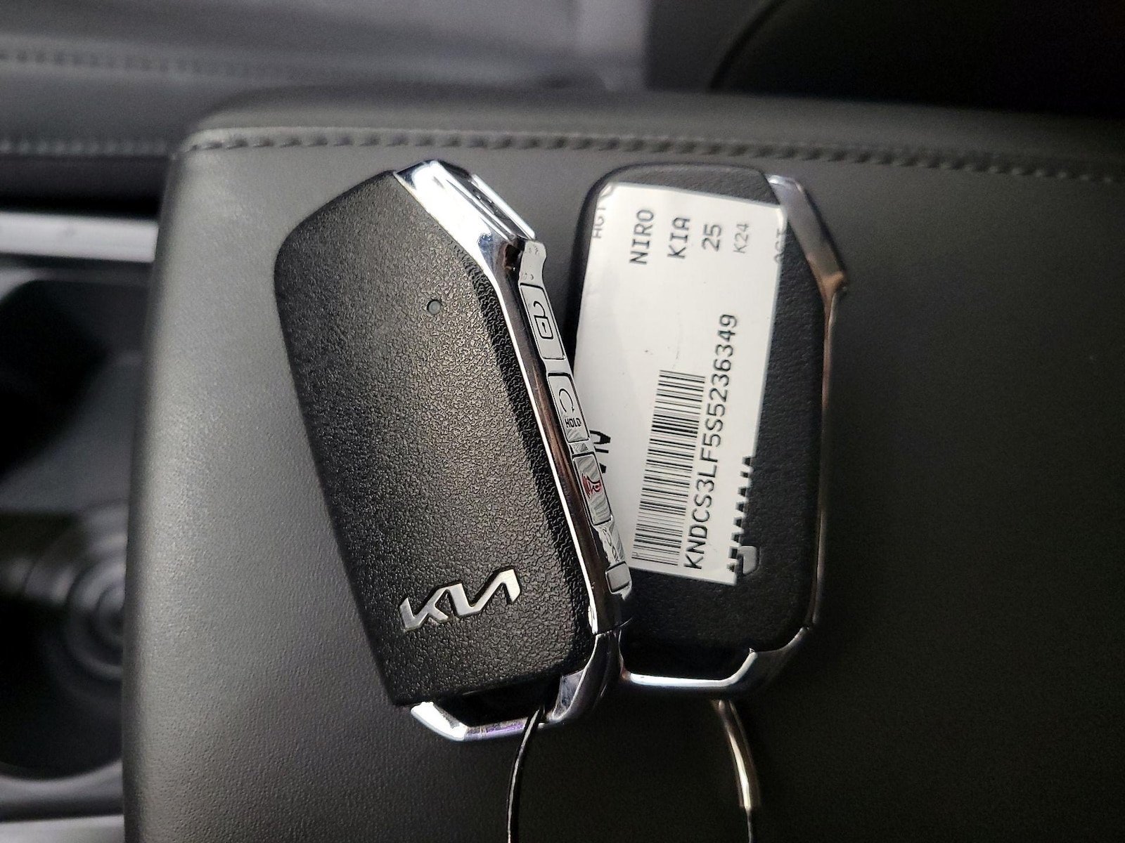 2025 Kia Niro EX - Photo 24