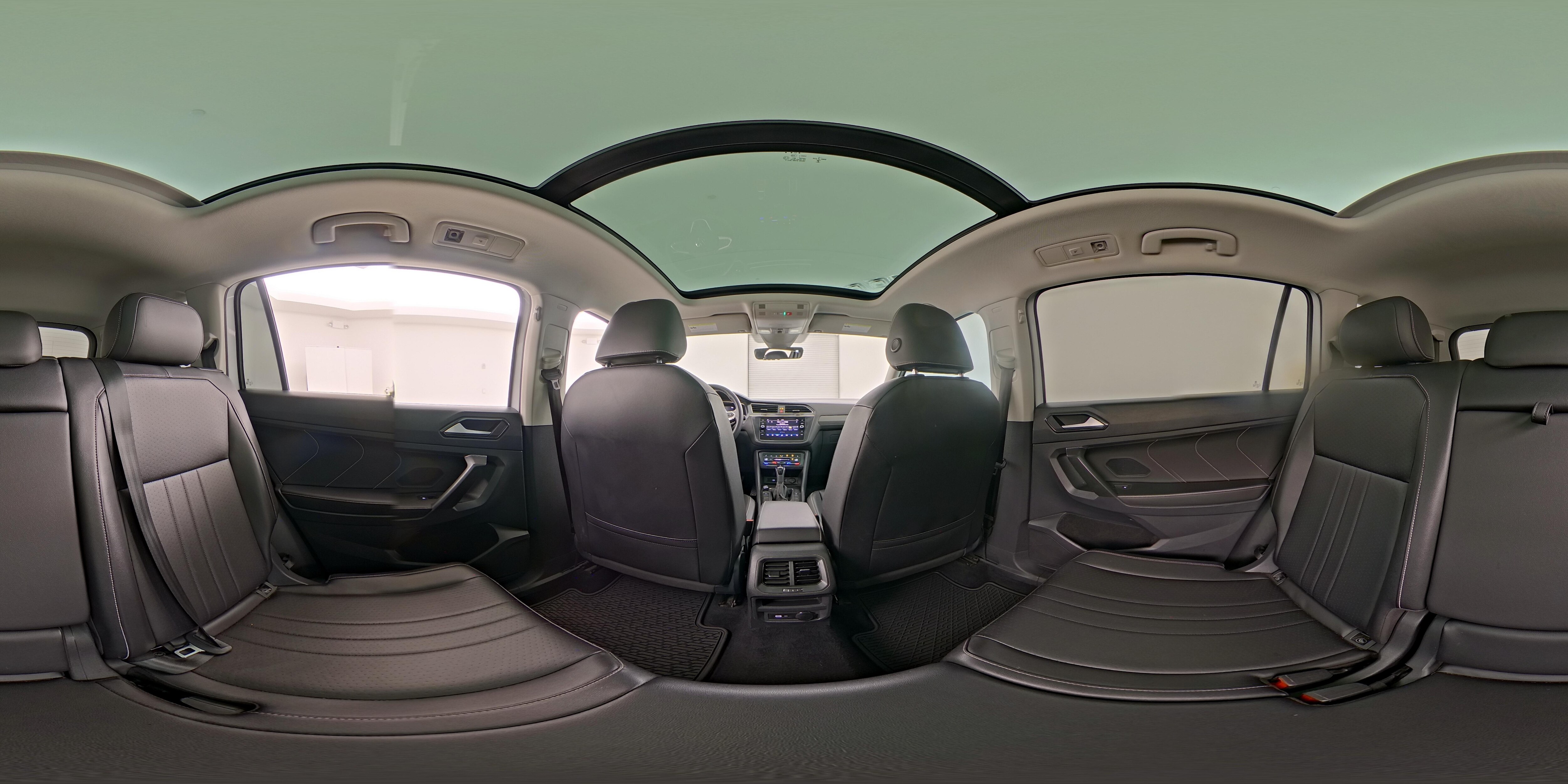 2022 Volkswagen Tiguan SE - Photo 29