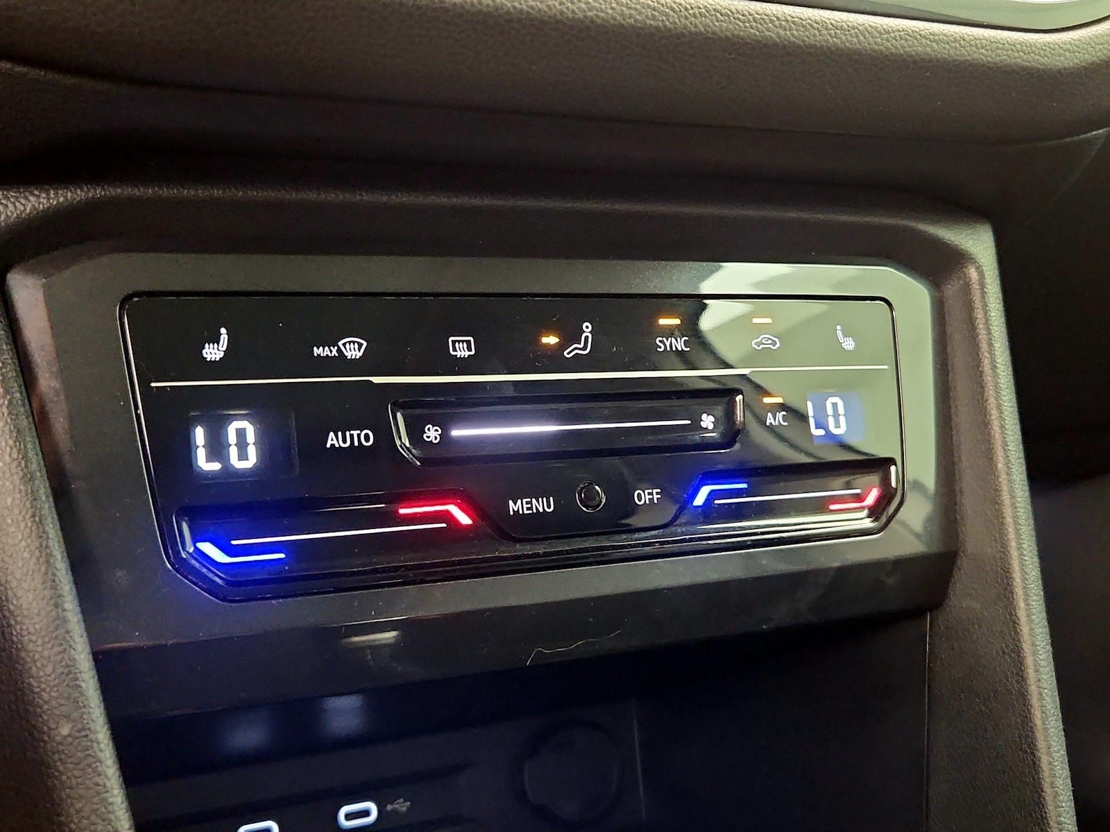 2022 Volkswagen Tiguan SE - Photo 17