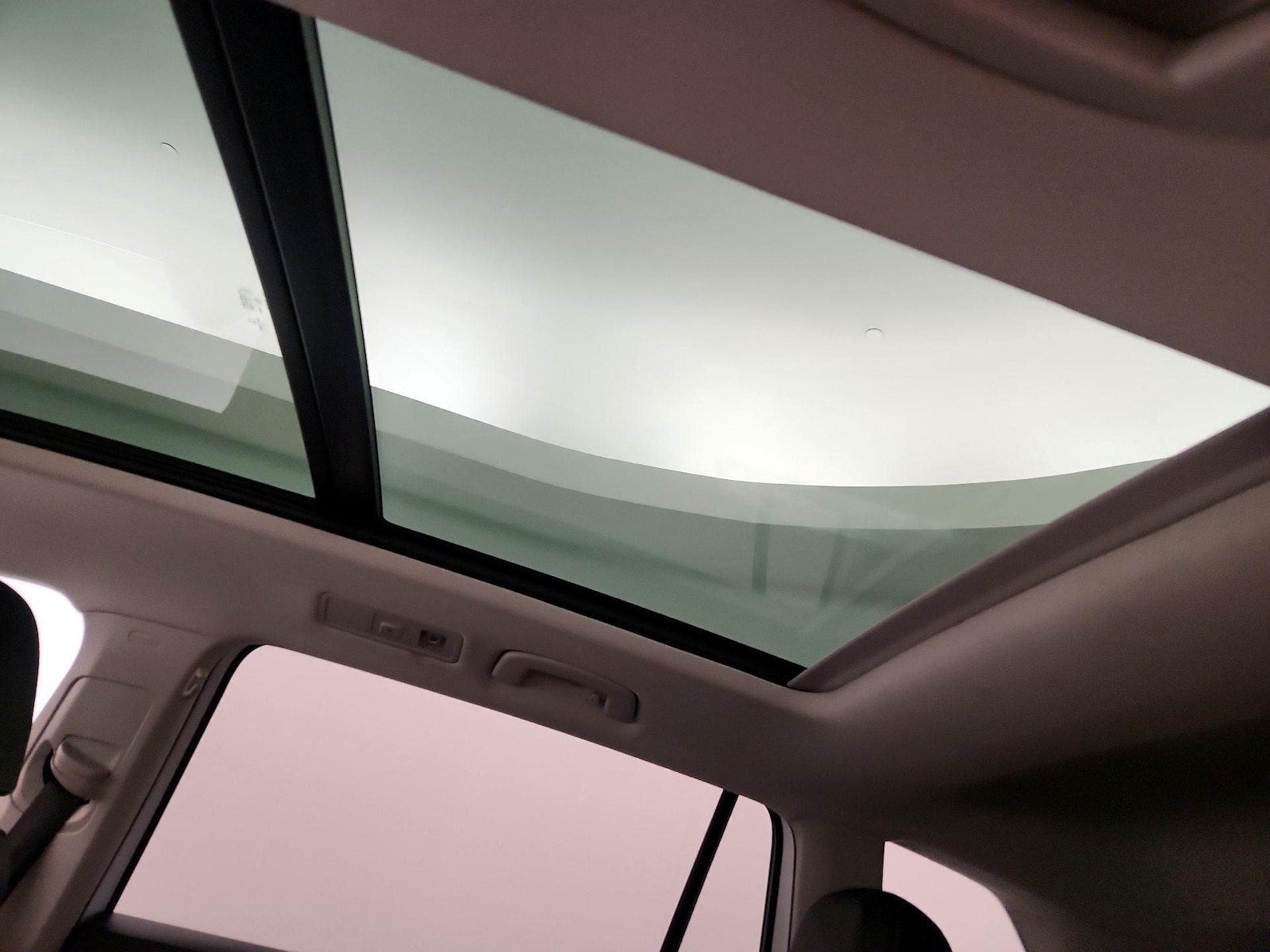 2022 Volkswagen Tiguan SE - Photo 26