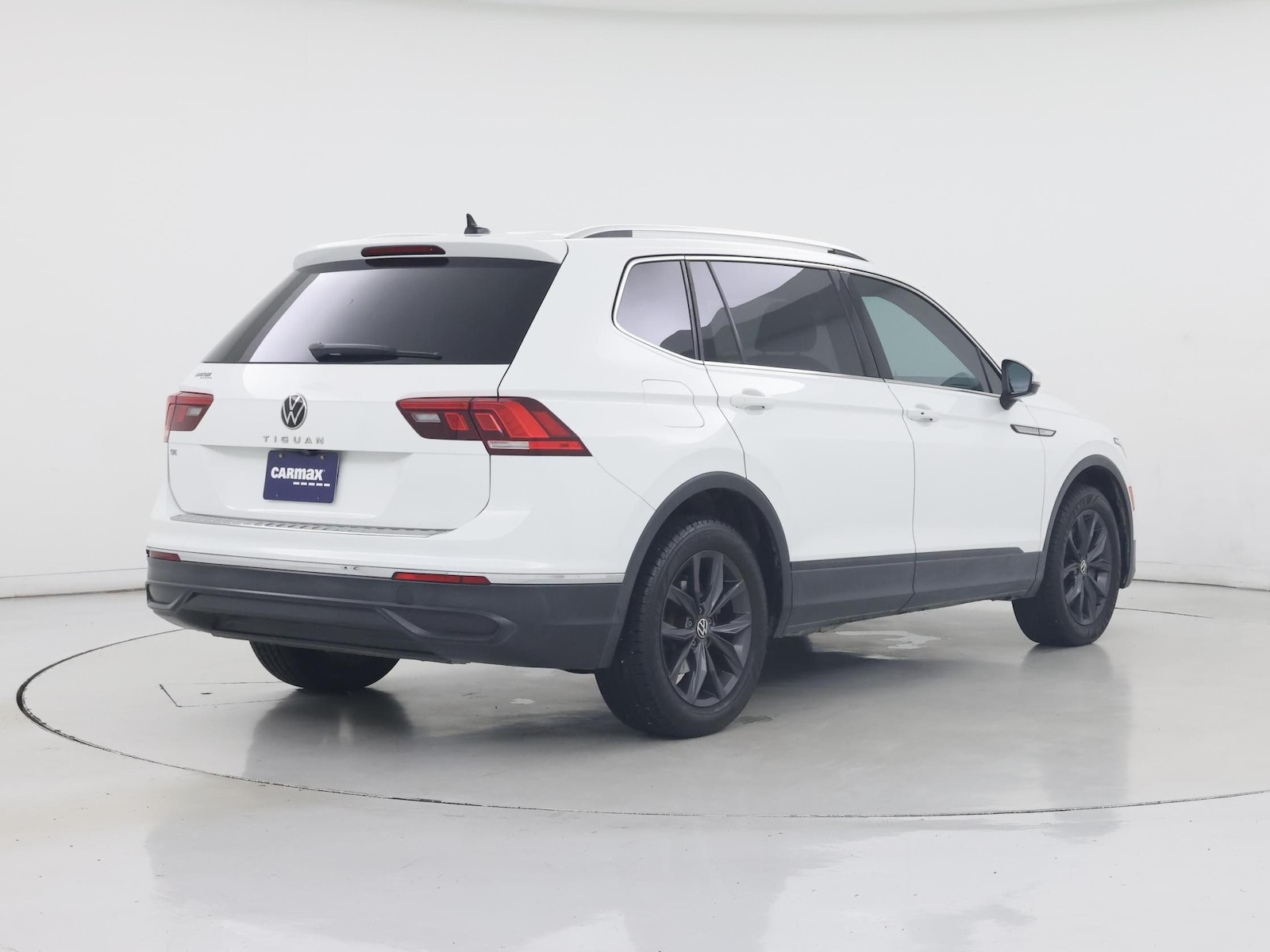 2022 Volkswagen Tiguan SE - Photo 9