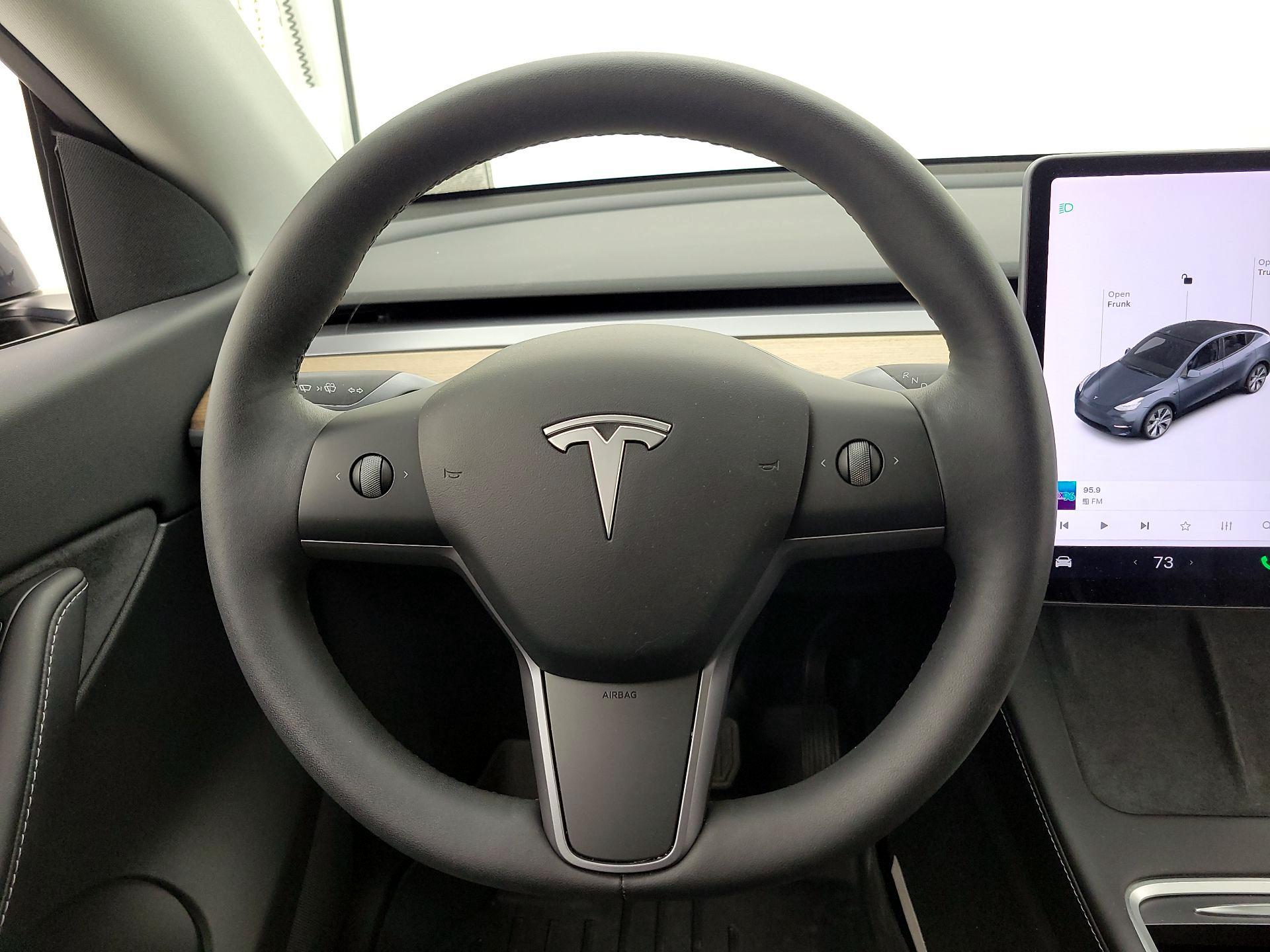 Thumbnail: 2022 Tesla Model Y - 10